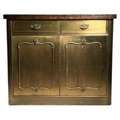 Buffet élégant « Dry Bar » en laiton et bois de loupe, signé Mastercraft