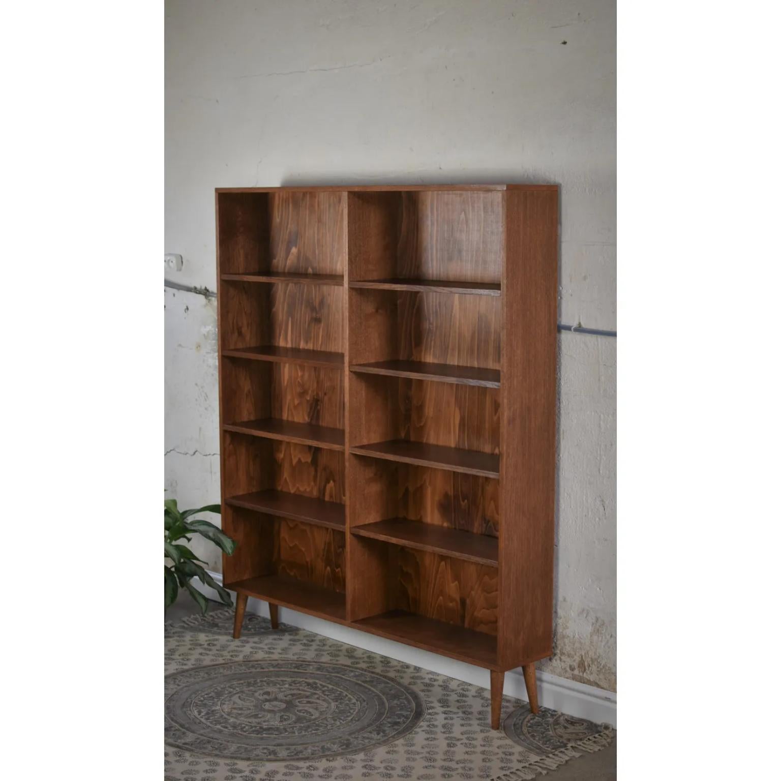 Elegantes extra großes Bücherregal von Pastform (Postmoderne) im Angebot