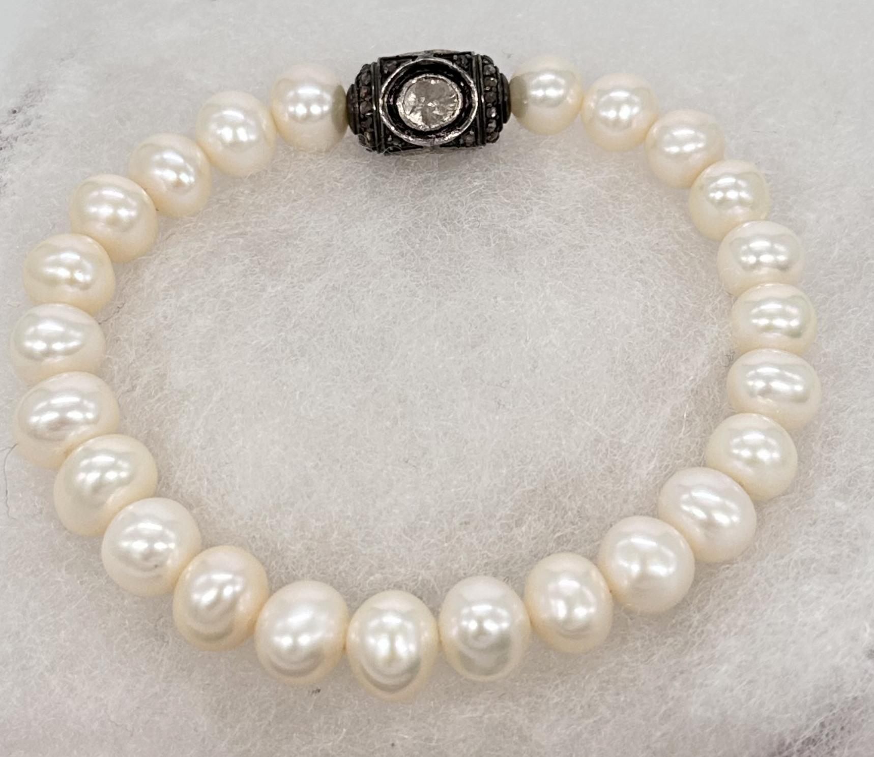 Art Nouveau Classy Freshwater white pearl diamond bead sterling silver stretch bracelet For Sale