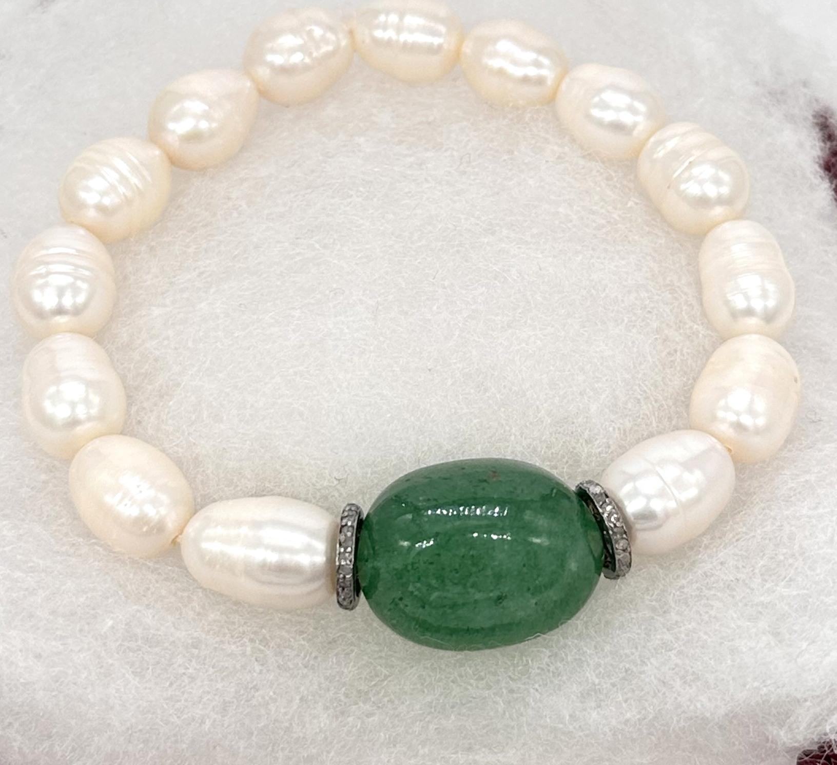 Women's or Men's Classy green jade Freshwater white pearl diamond roundel silver stretch bracelet For Sale