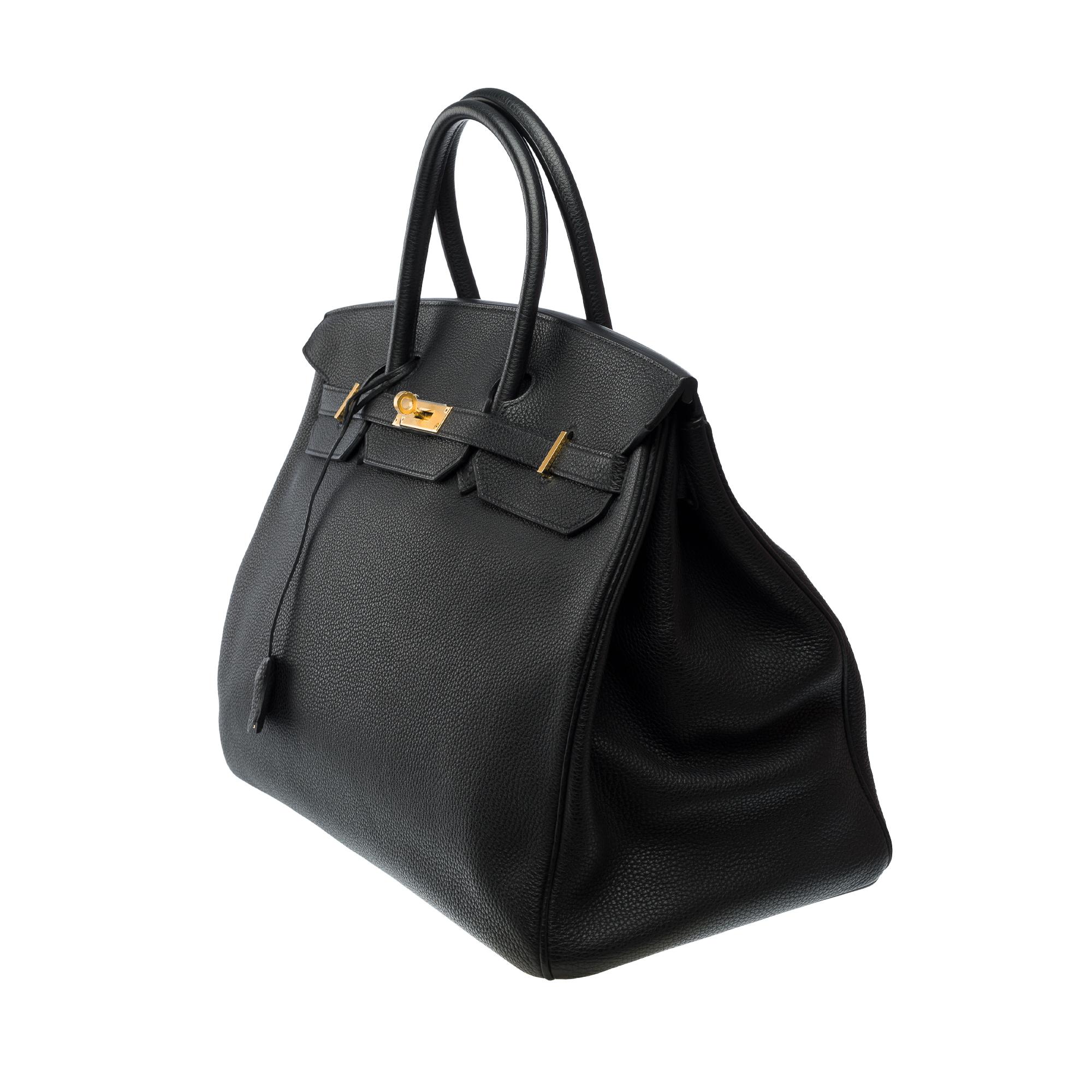 Classy Hermes Birkin 40 handbag in Black Togo Calf Leather, GHW For Sale 2