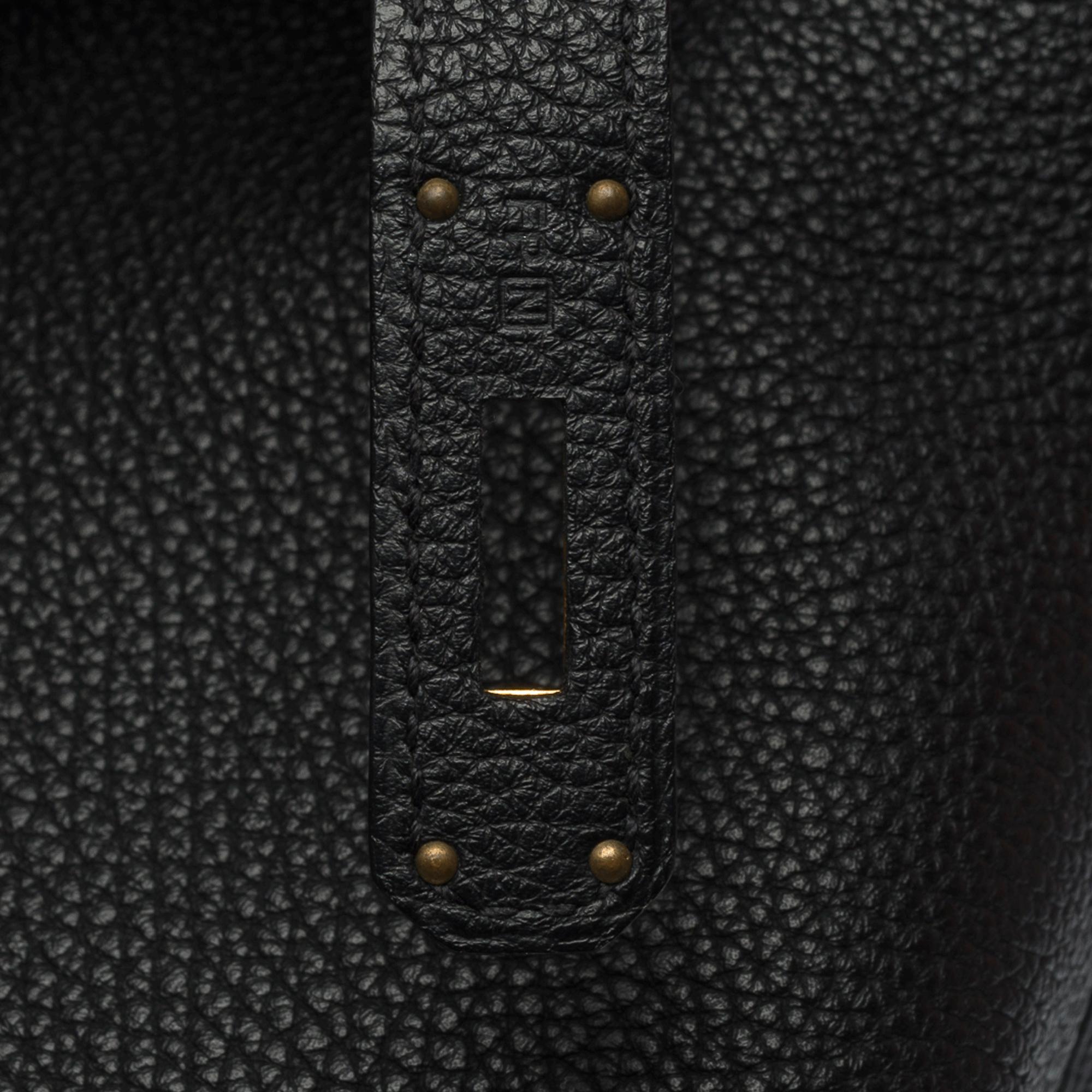 Classy Hermes Birkin 40 handbag in Black Togo Calf Leather, GHW For Sale 5