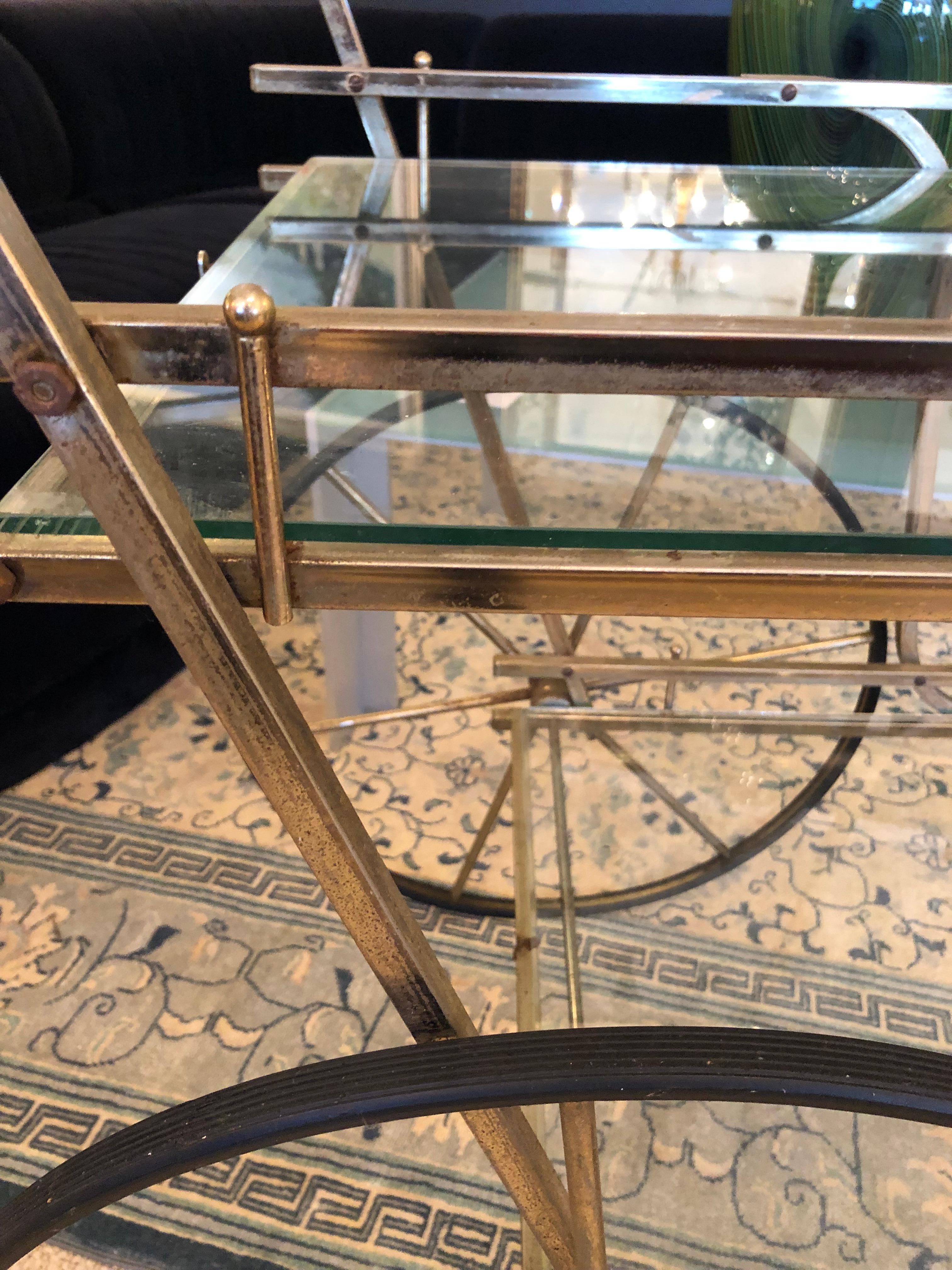 Classy Midcentury Modern Brass and Glass Bar Cart In Good Condition For Sale In Hopewell, NJ