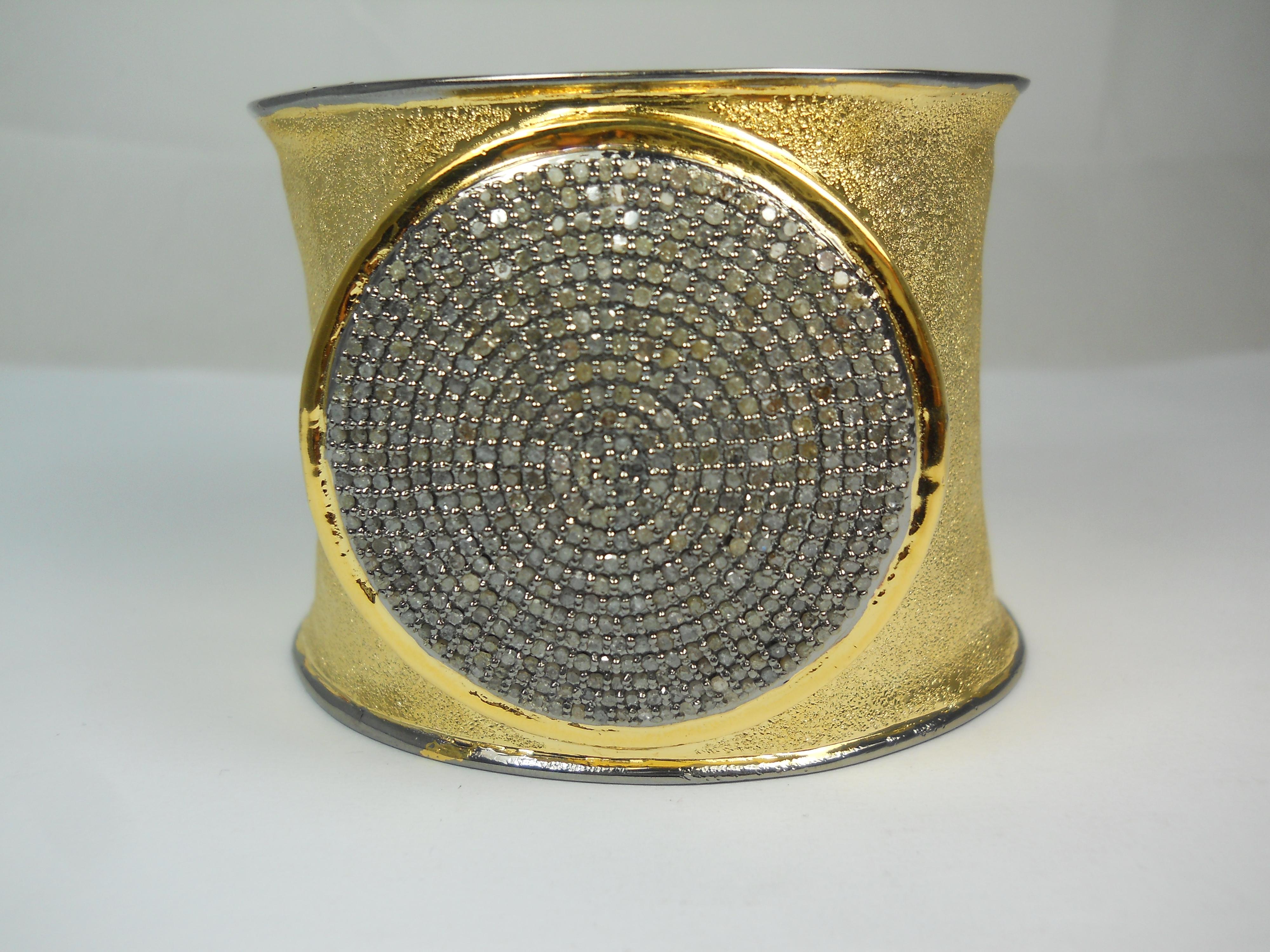 Mixed Cut Classy Natural diamonds Disc Gold plated silver handcuff bracelet For Sale