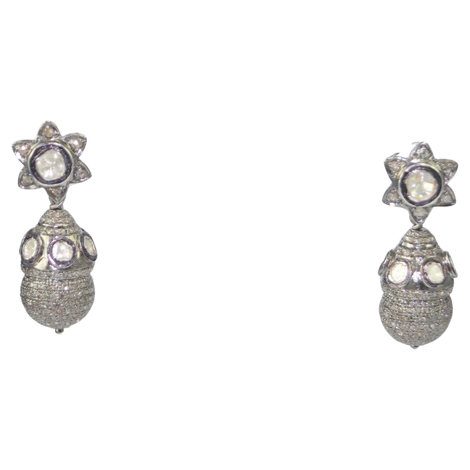 Klassische natürliche ungeschliffene Diamanten im Rosenschliff aus Sterlingsilber mit Kugeltropfen-Ohrringen 