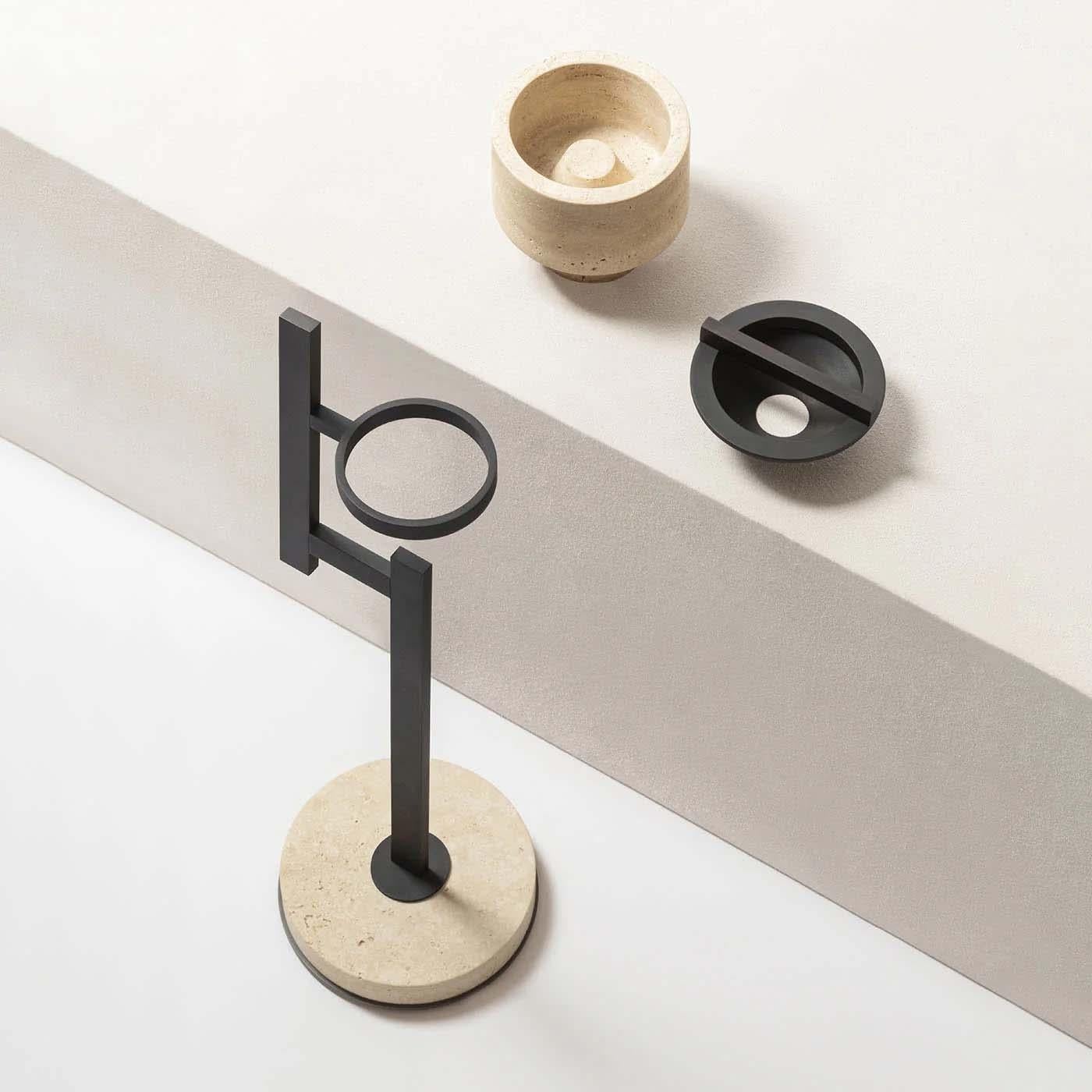 XXIe siècle et contemporain Cendrier à pied classique en vente