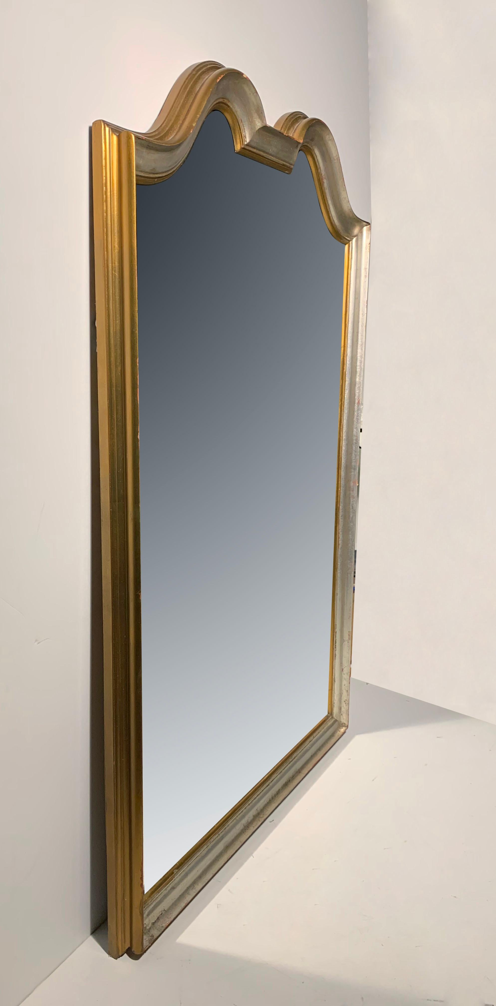 20th Century Classy Vintage La Barge Gilt Mirror For Sale