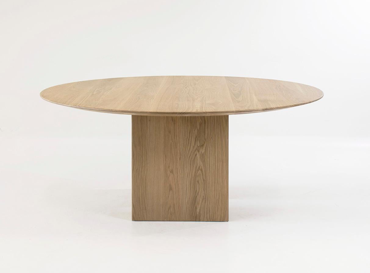 Modern Claste Great Expectation Round Table For Sale