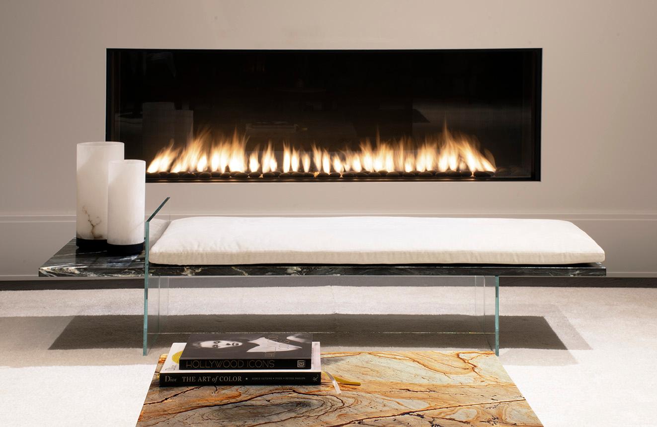 XXIe siècle et contemporain Banc Lost Paradise de Claste en verre et marbre noir Belvédère avec coussin en vente