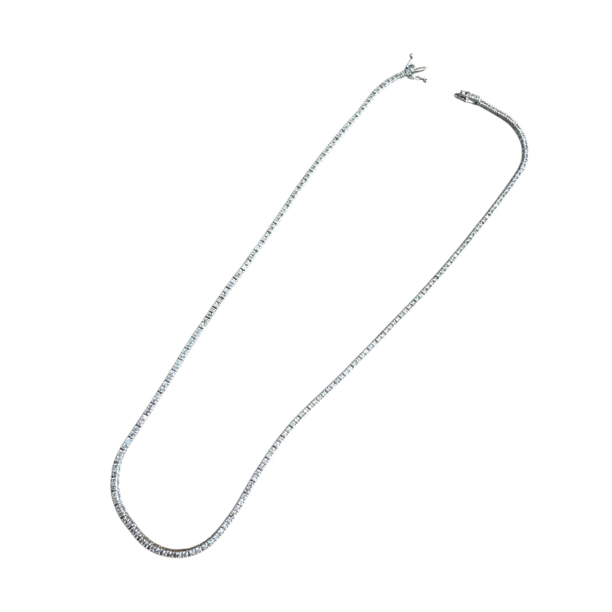 Women's Clastic 4.5CTW Diamond Tennis Necklace 14K White Gold For Sale
