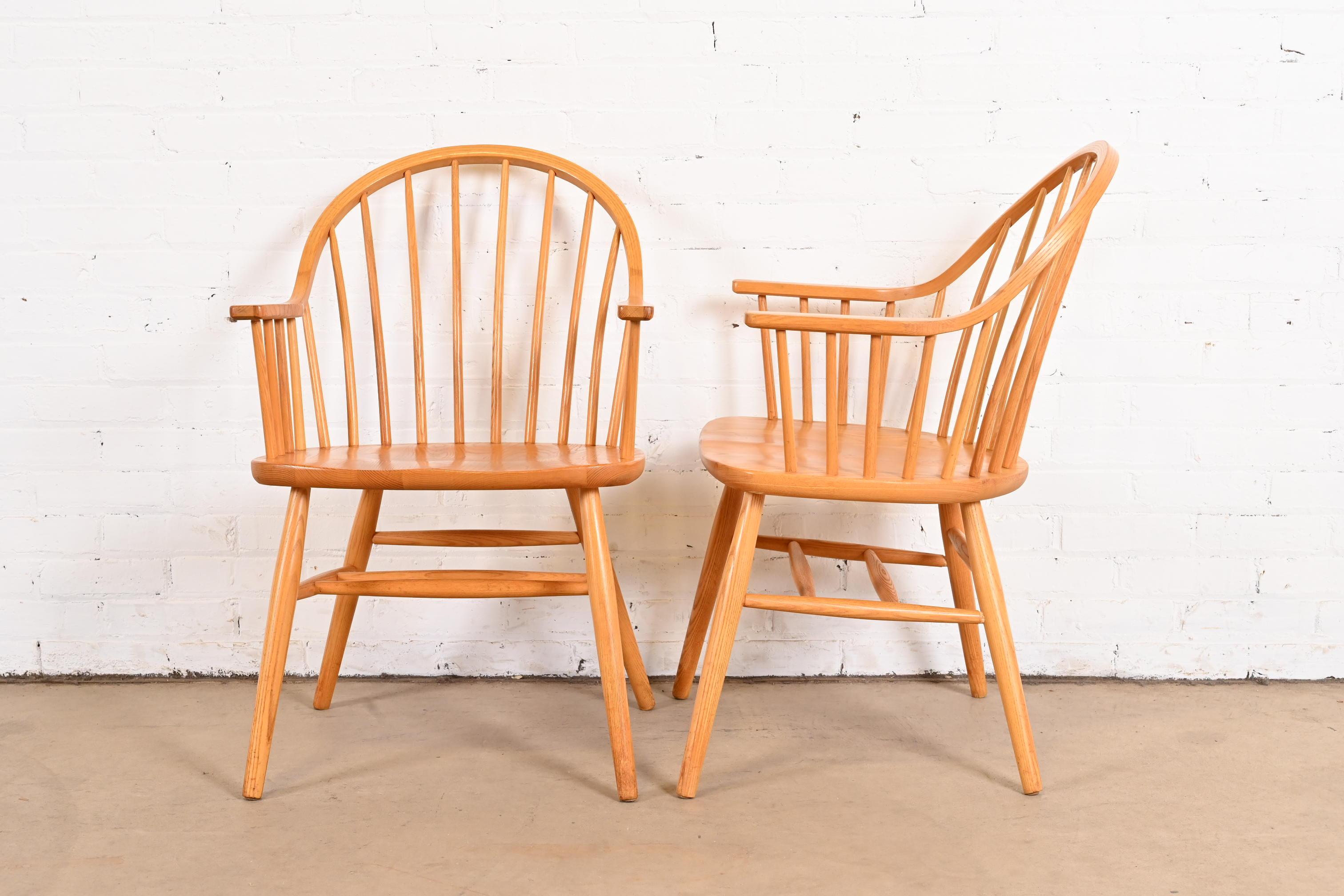 Late 20th Century Claud Bunyard for Nichols & Stone American Windsor Oak Armchairs, Pair