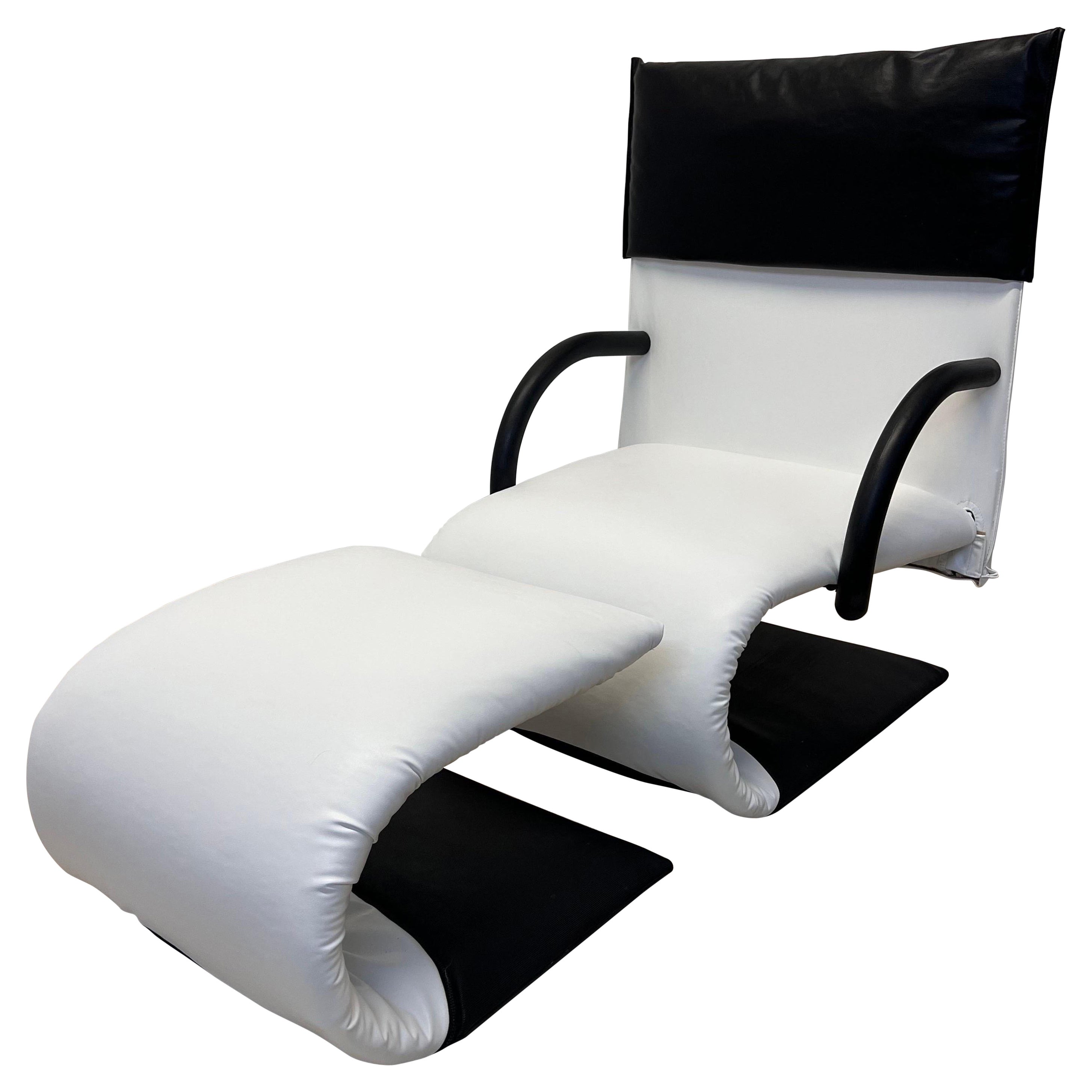 Fauteuil de salon et pouf zen postmoderne Claude Brisson pour Ligne Roset, années 1980