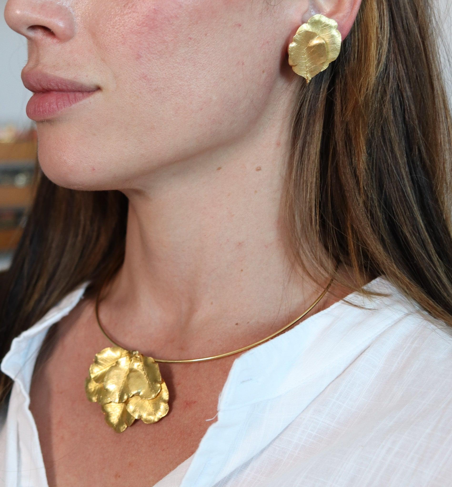 Modernist CLAUDE LALANNE For Zolotas Sculptural Laurel Leaves Earrings In 18Kt Yellow Gold