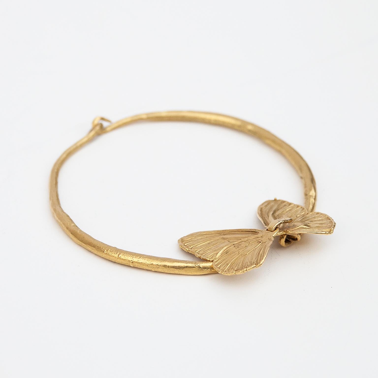 Claude Lalanne (1924-2019) gilt bronze necklace designed as a butterfly executed by Artcurial 1989 in a edition of 250. Comes with the original suede pouch stamped Artcurial. The necklace is stamped with the artist’s signature ‘C LALANNE’ on the