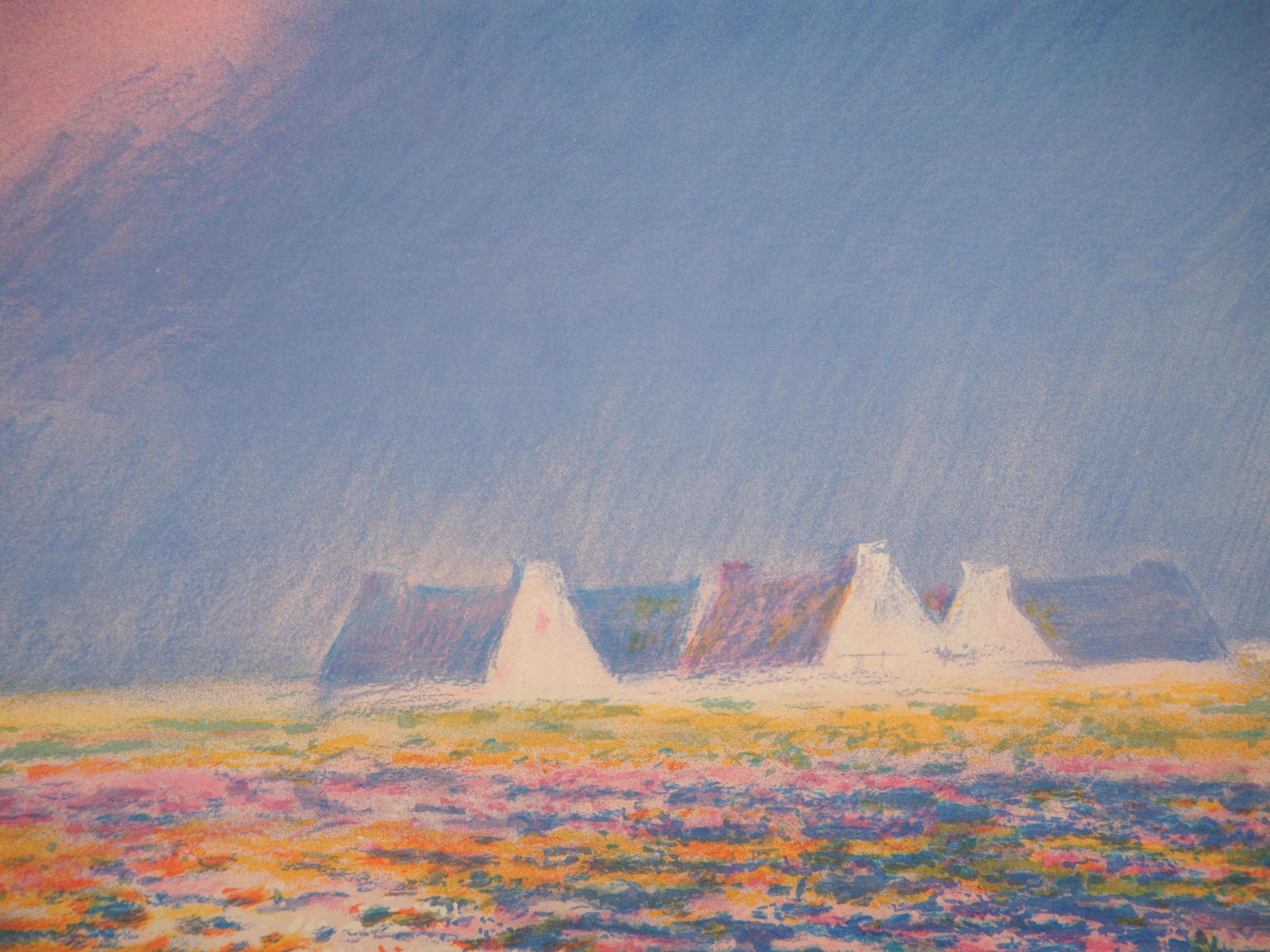 Paisaje marino de Bretaña al atardecer - Litografía original - Landscape Print Gris de Claude Manoukian