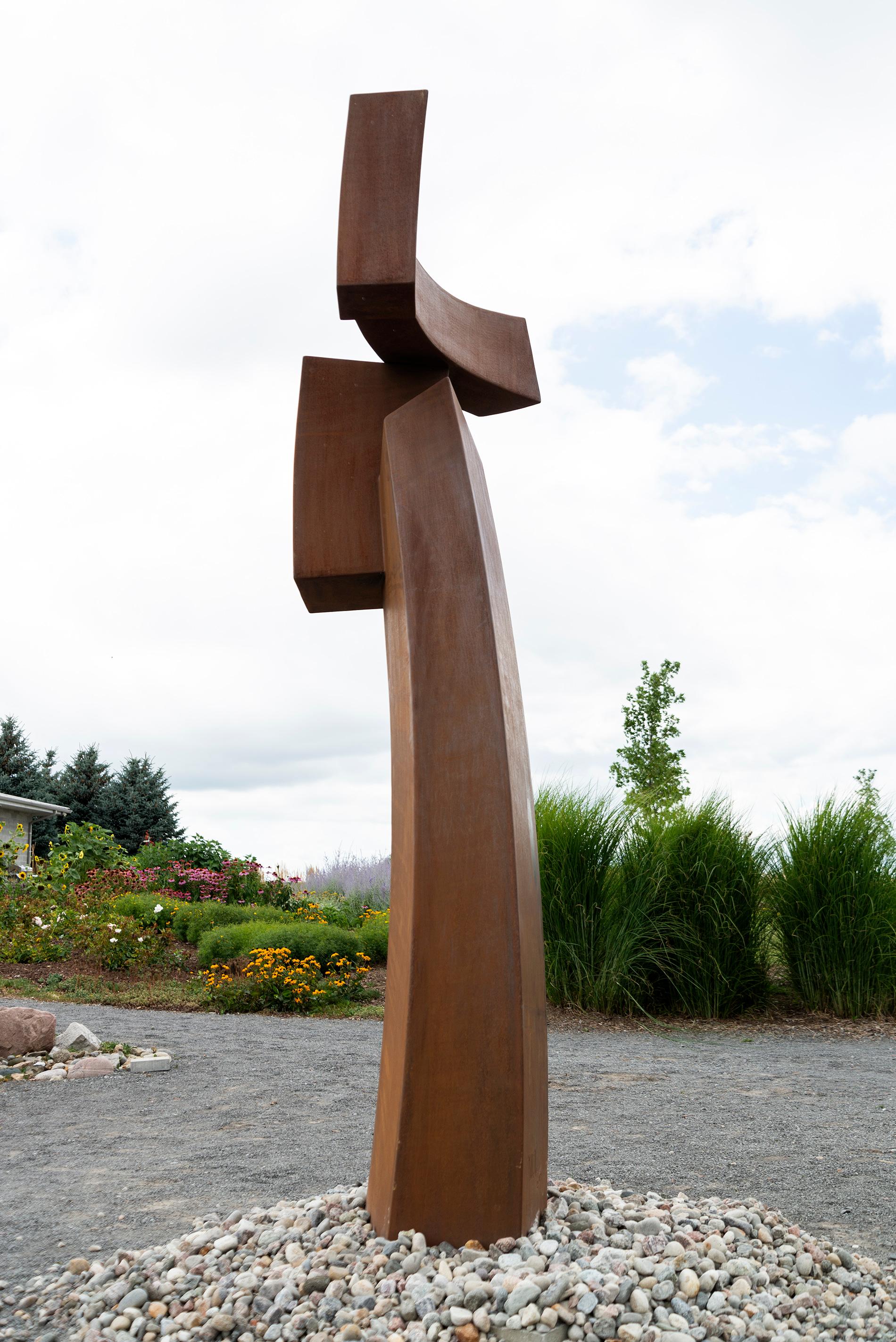 Corphéum XII - haute, grande, géométrique, abstraite, sculpture d'extérieur en acier Corten - Beige Abstract Sculpture par Claude Millette