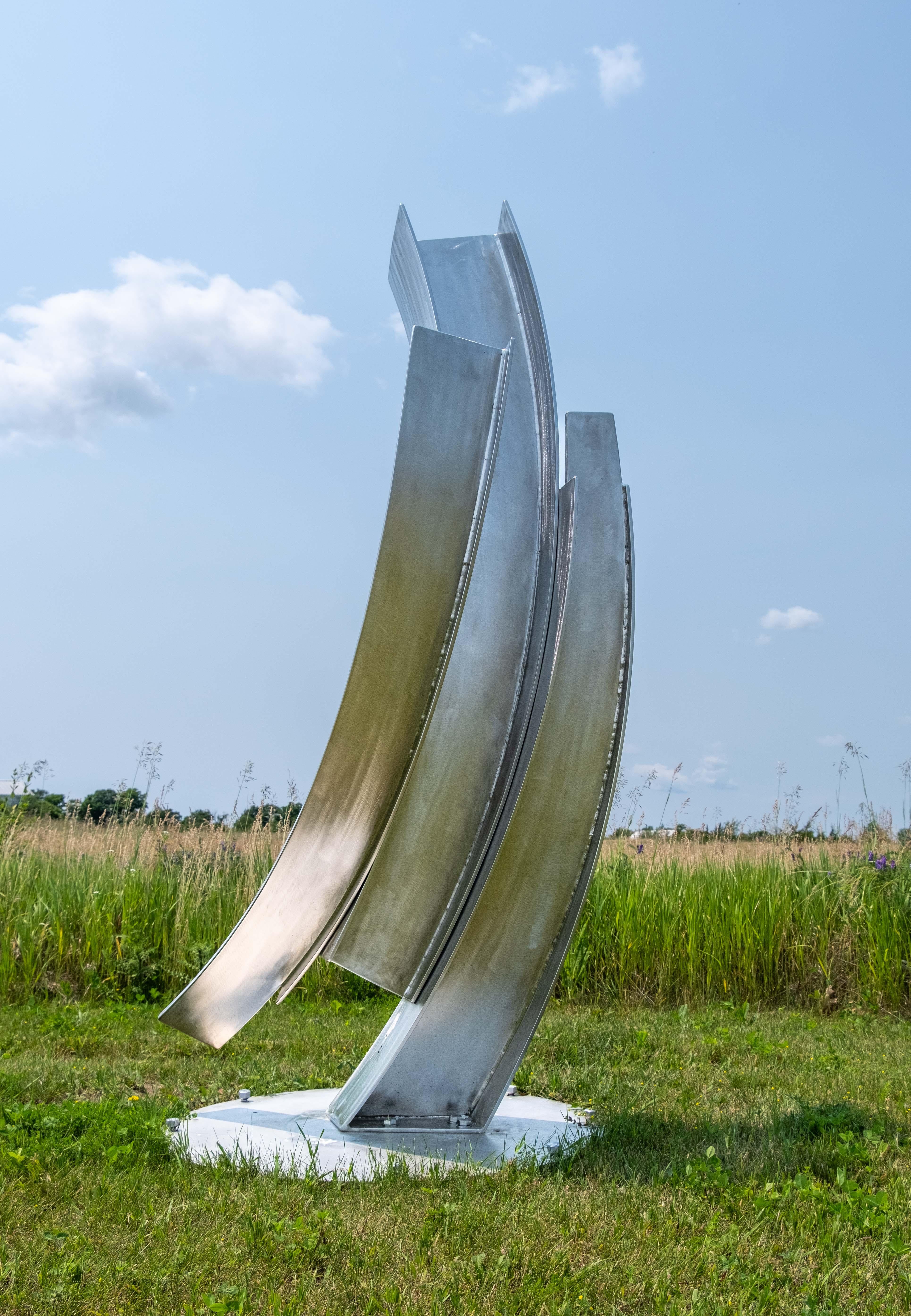 Grande sculpture d'extérieur en acier inoxydable Corpheum XIX, géométrique et abstraite - Contemporain Sculpture par Claude Millette