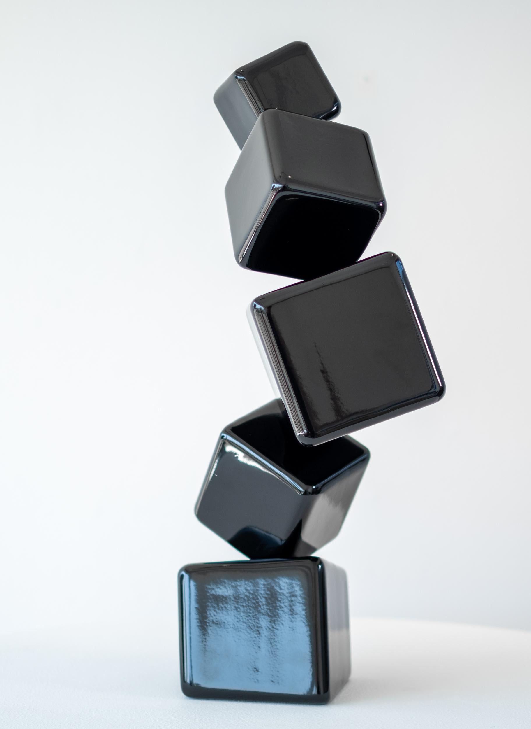 Effervescence Black VIII – geometrische, abstrakte, pulverbeschichtete Stahlskulptur im Angebot 1