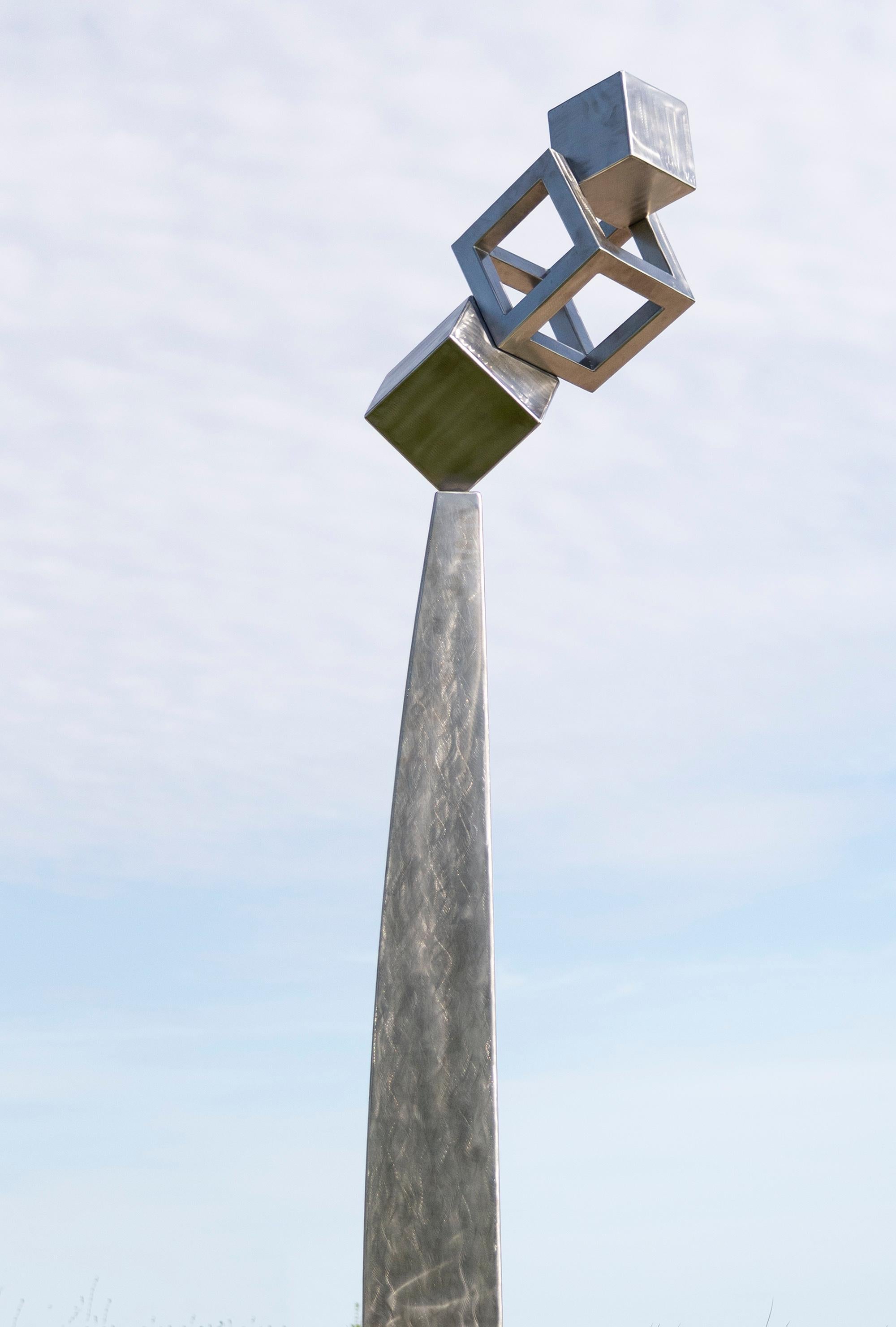 Le Capteur (Il Sensore) - scultura astratta, geometrica, in acciaio inox per esterni - Sculpture Astratto di Claude Millette