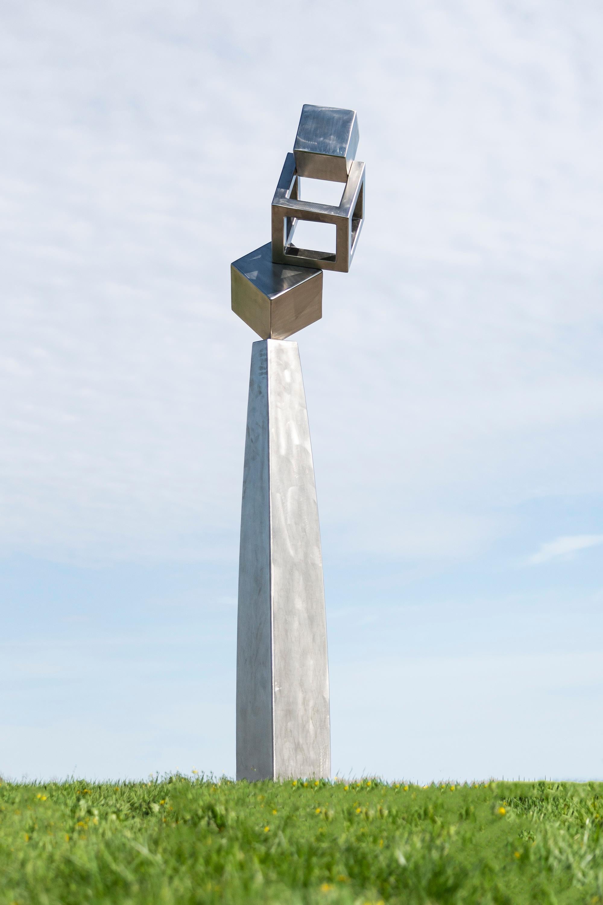 Le Capteur (Il Sensore) - scultura astratta, geometrica, in acciaio inox per esterni in vendita 2