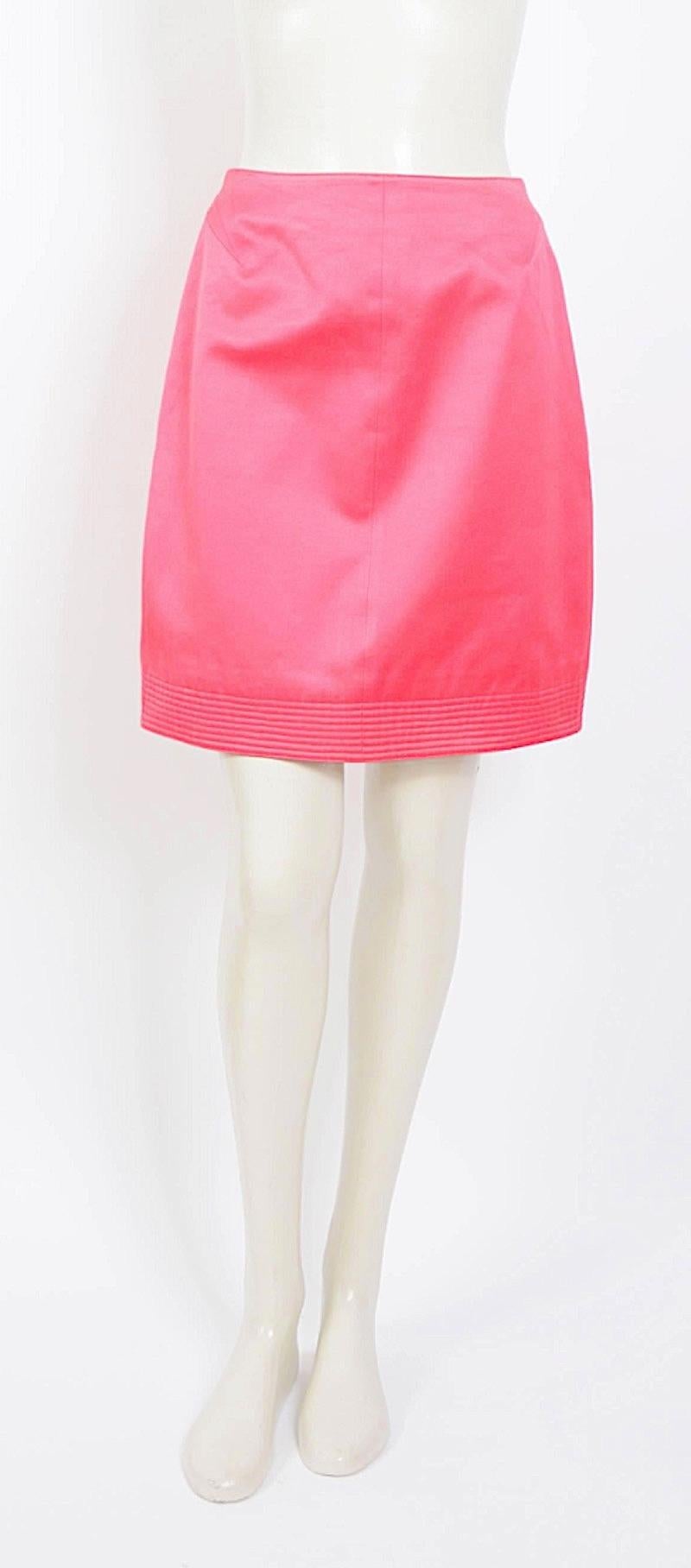 Claude Montana 1990s vintage bold fuchsia pink peplum jacket and mini skirt  In Good Condition In Antwerp, BE