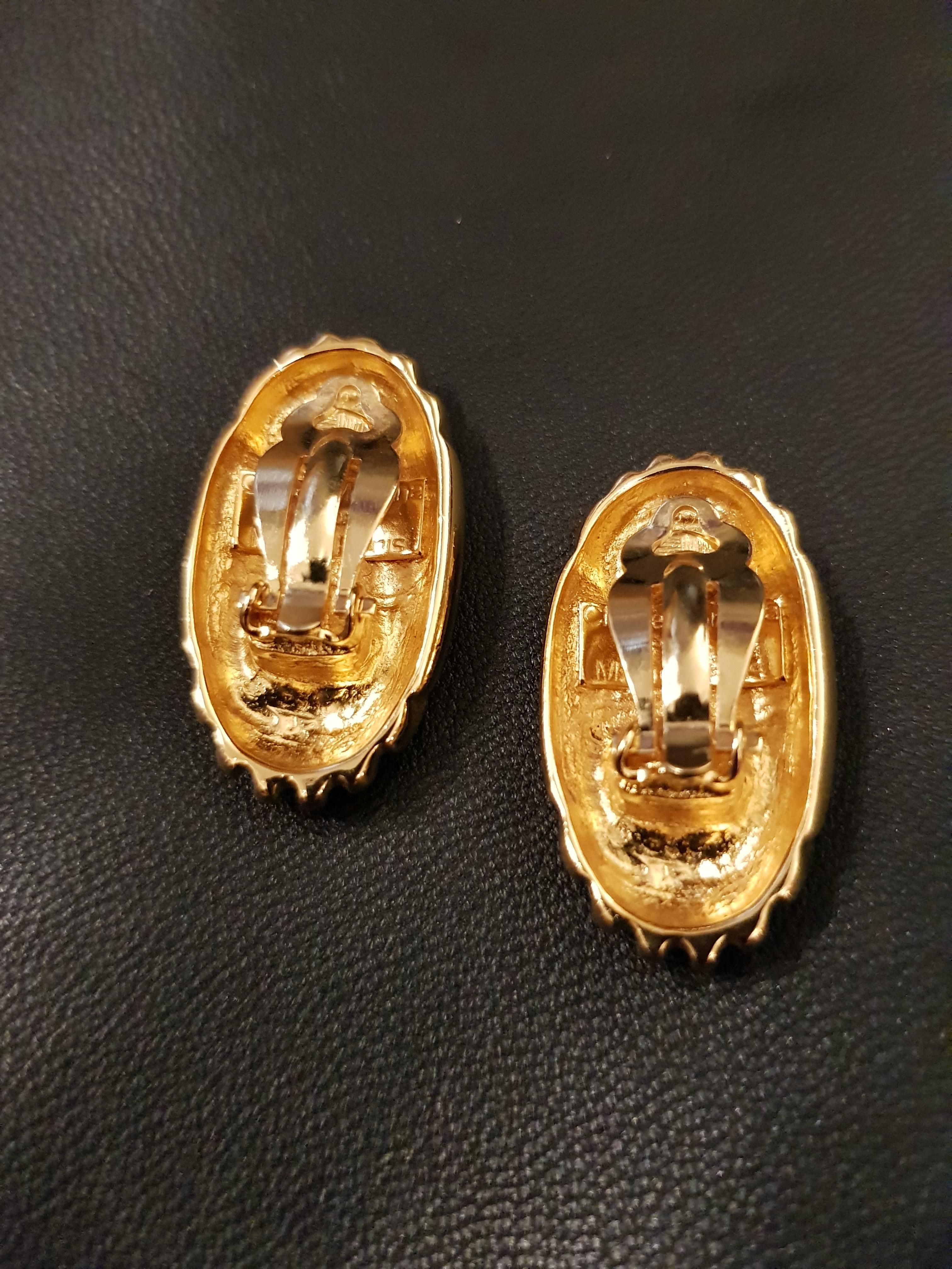 Rare 1980 CLAUDE MONTANA gold tone earrings In Excellent Condition For Sale In Genève, CH