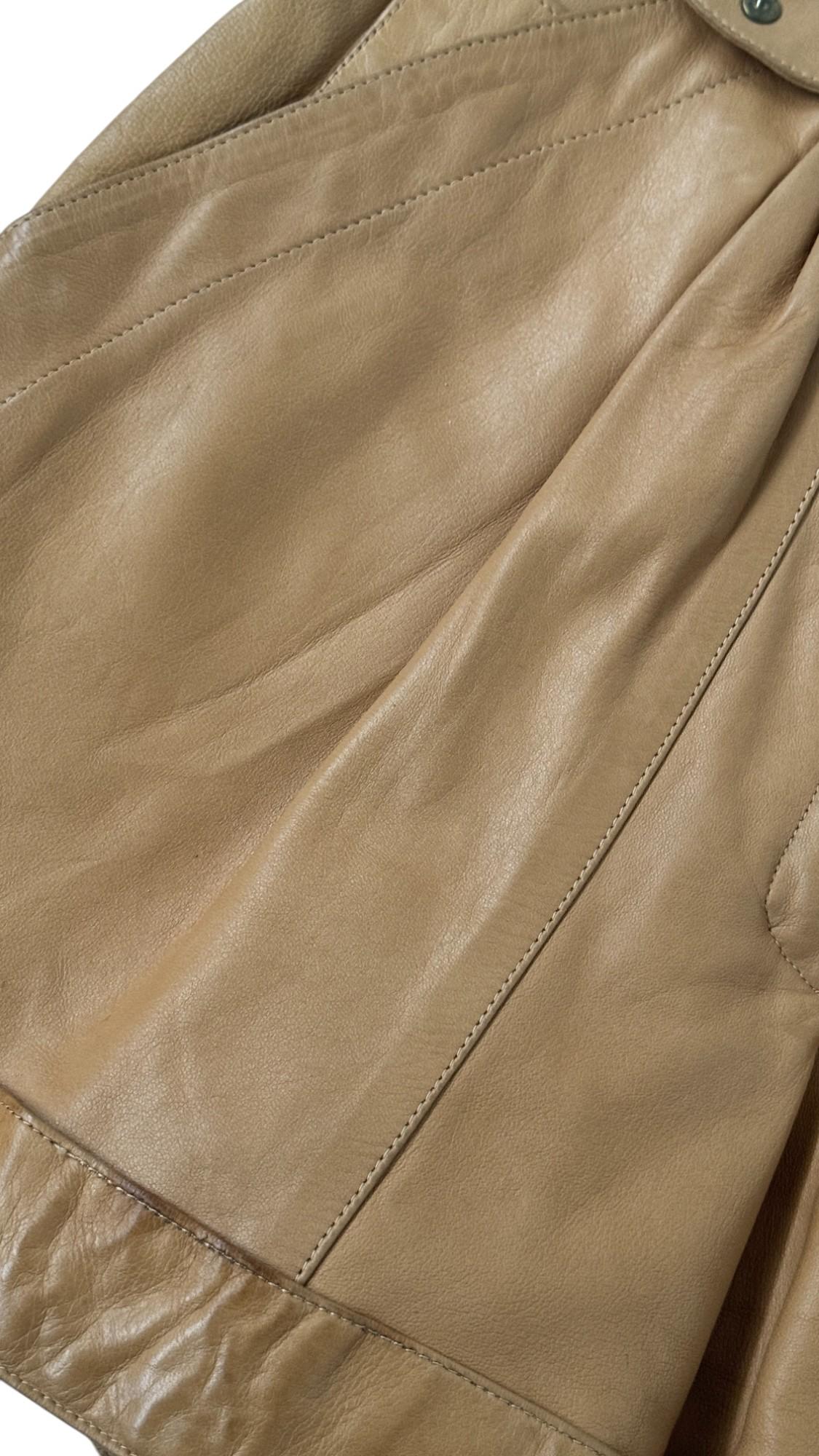 Claude Montana for Idéal Cuir Paris - Vintage High-Waisted Leather Shorts For Sale 2
