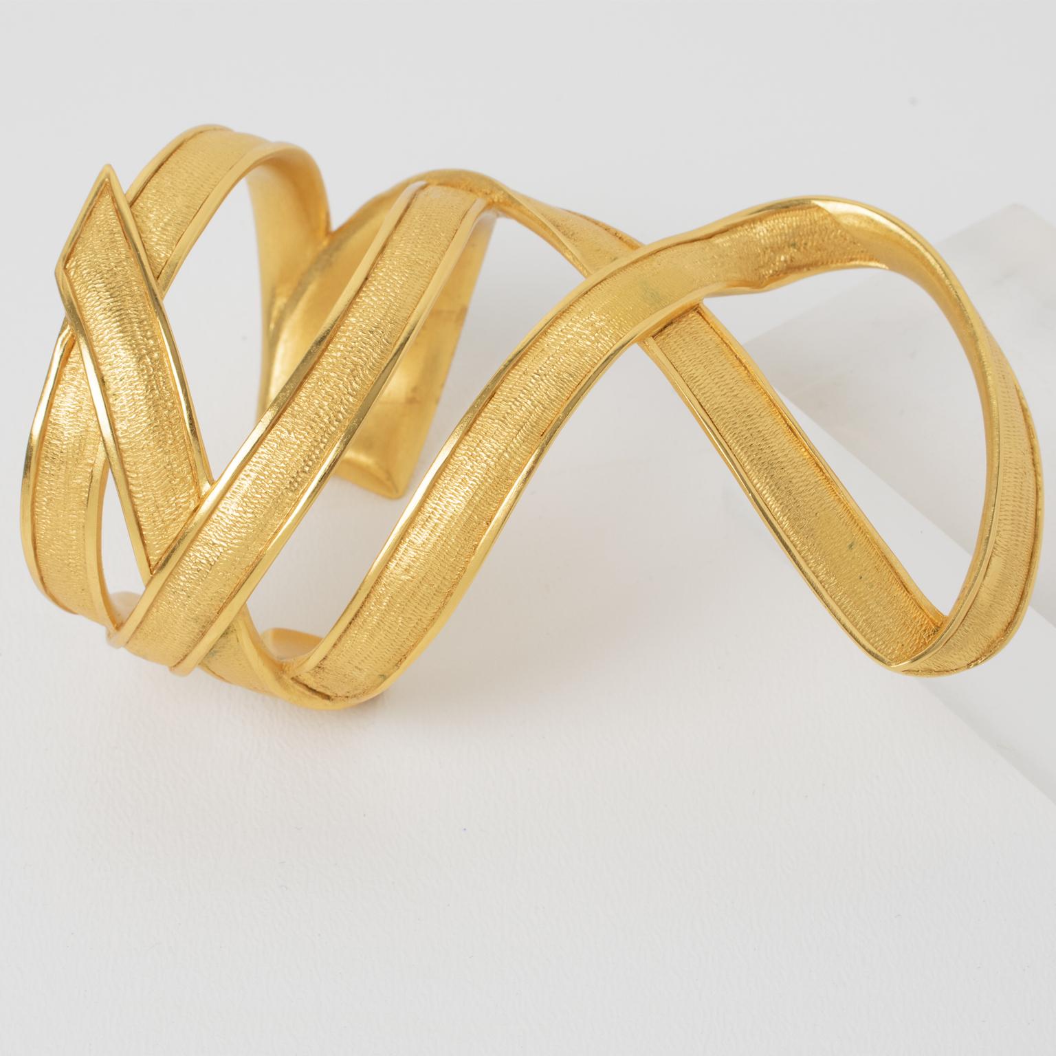 Claude Montana for Marie Paris Massive Gilded Metal Cuff Bracelet In Good Condition For Sale In Atlanta, GA