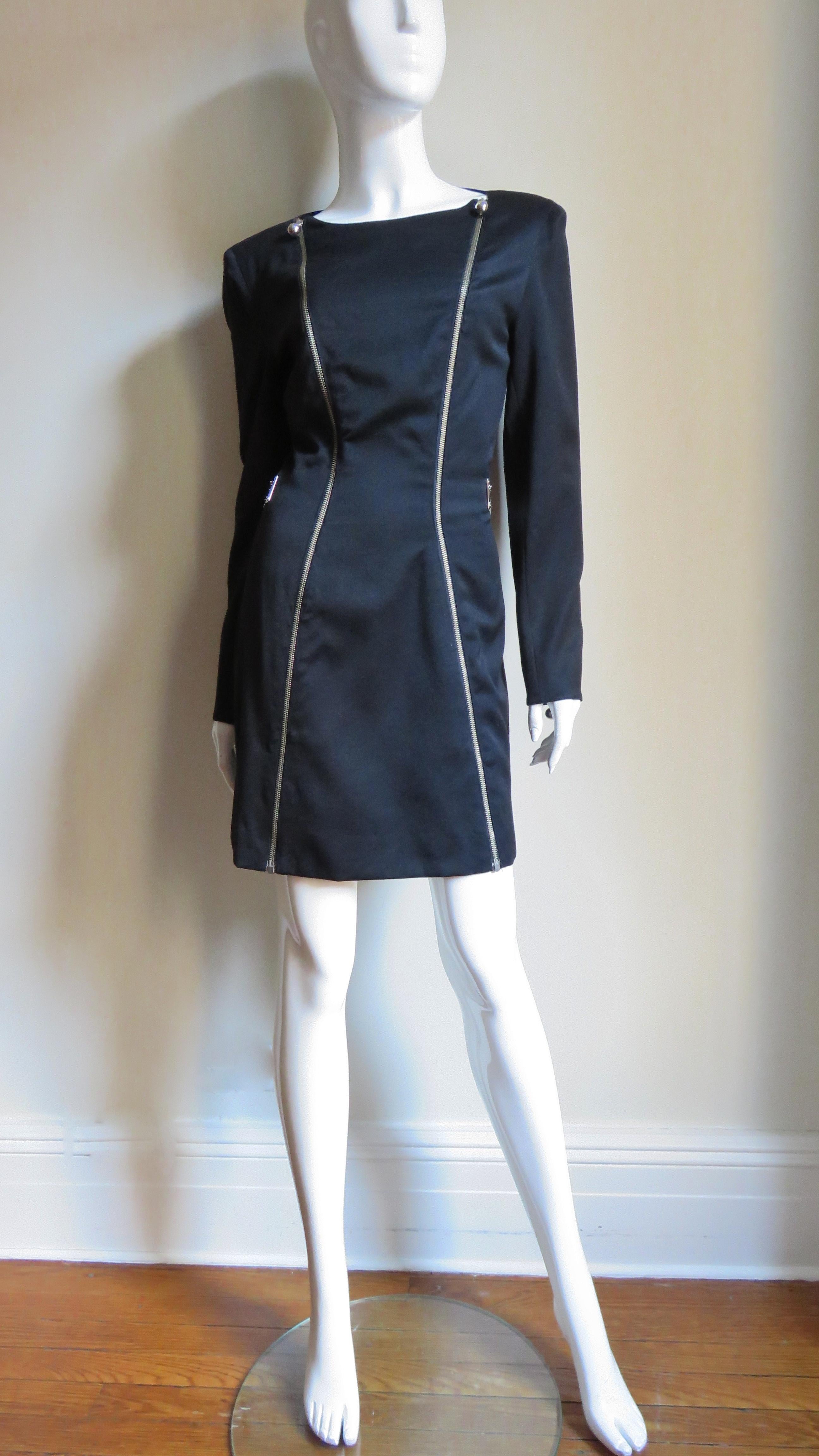 Claude Montana Zipper Dress with Metal Link Belt In Good Condition For Sale In Water Mill, NY