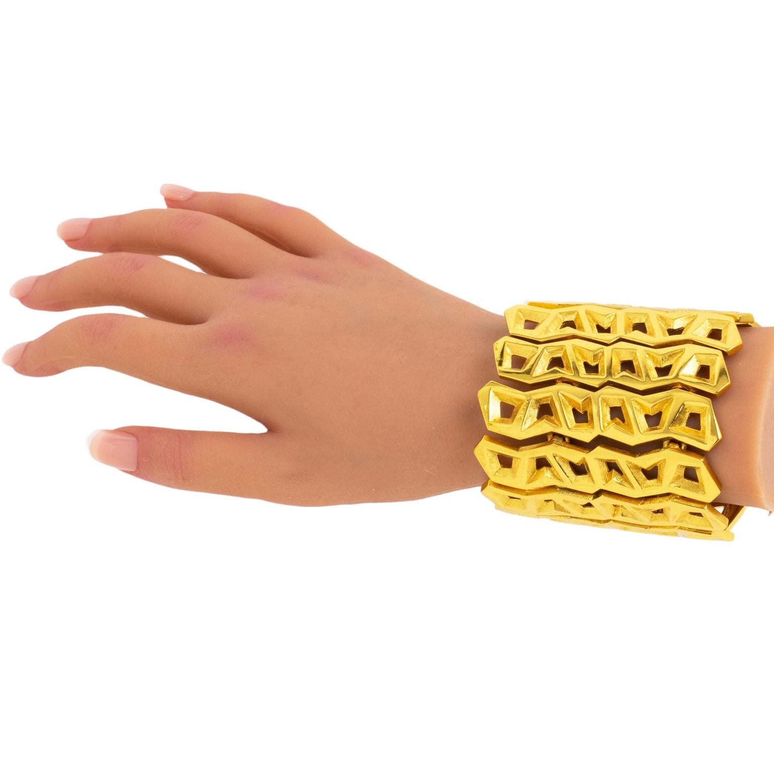 Claude Montana Paris Massive Gilded and Carved Bangle Bracelet For Sale 3