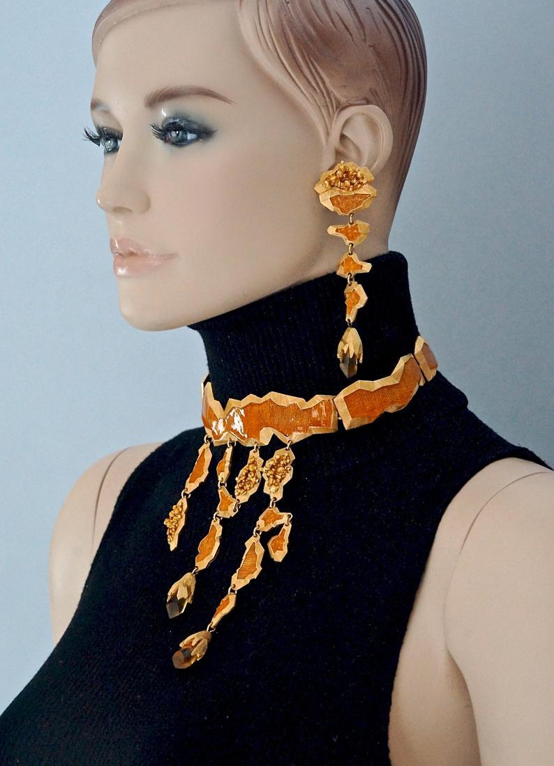 CLAUDE MONTANA Pour Marie Paris Enamel Nugget Lucite Charm Rigid Choker Necklace 3