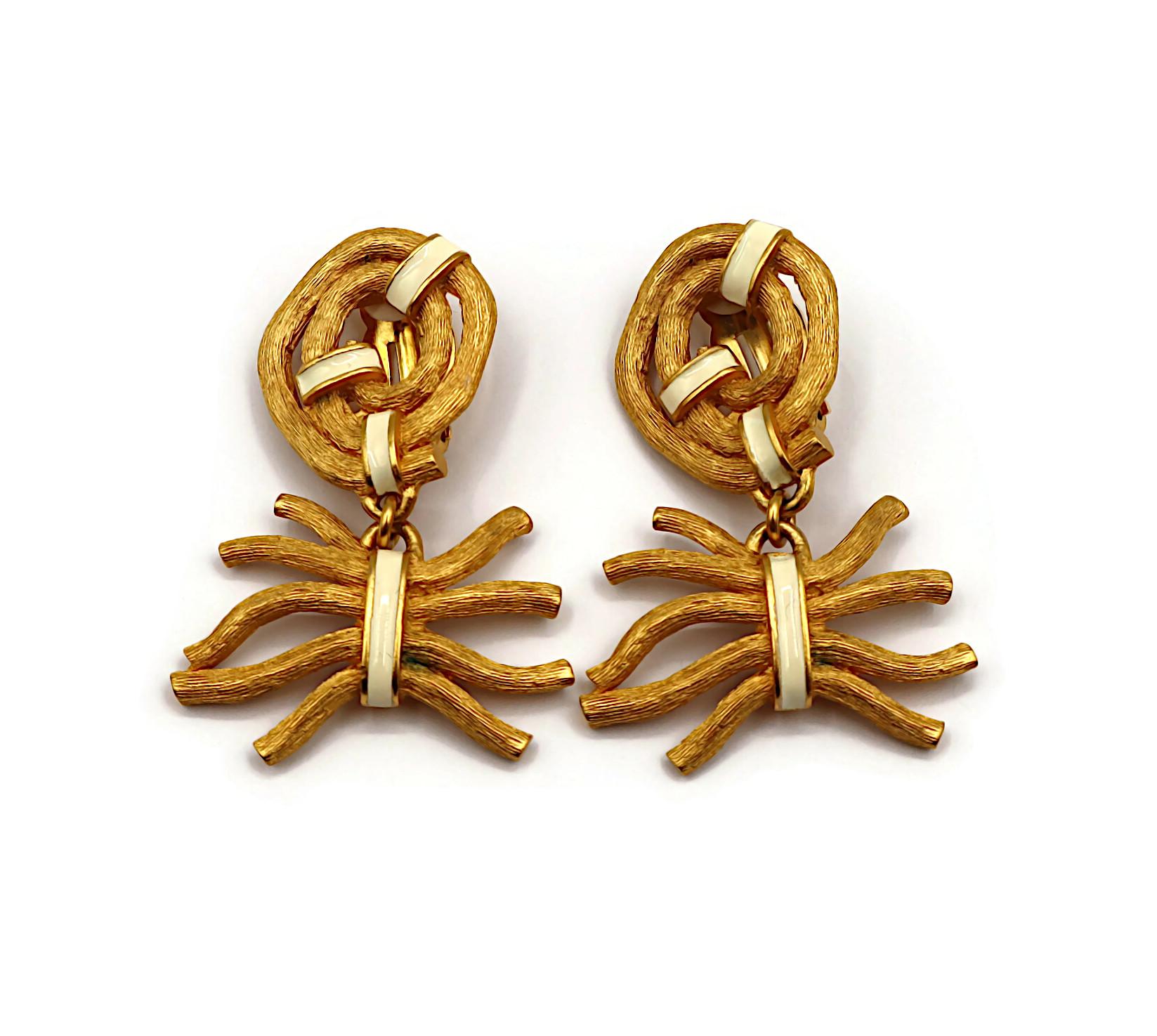 Women's CLAUDE MONTANA Vintage Gold Tone & White Enamel Ribbed Branches Dangle Earrings For Sale
