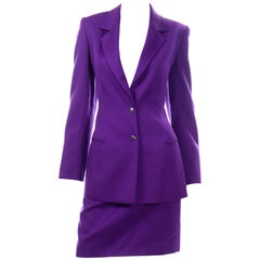 Claude Montana - Vintage - Jupe violette et blazer long avec ceinture en métal tissé 