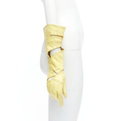 CLAUDE MONTANA Vintage Gelbe Vintage-Handschuhe aus Leder mit Steppstich und Ausschnitt US7