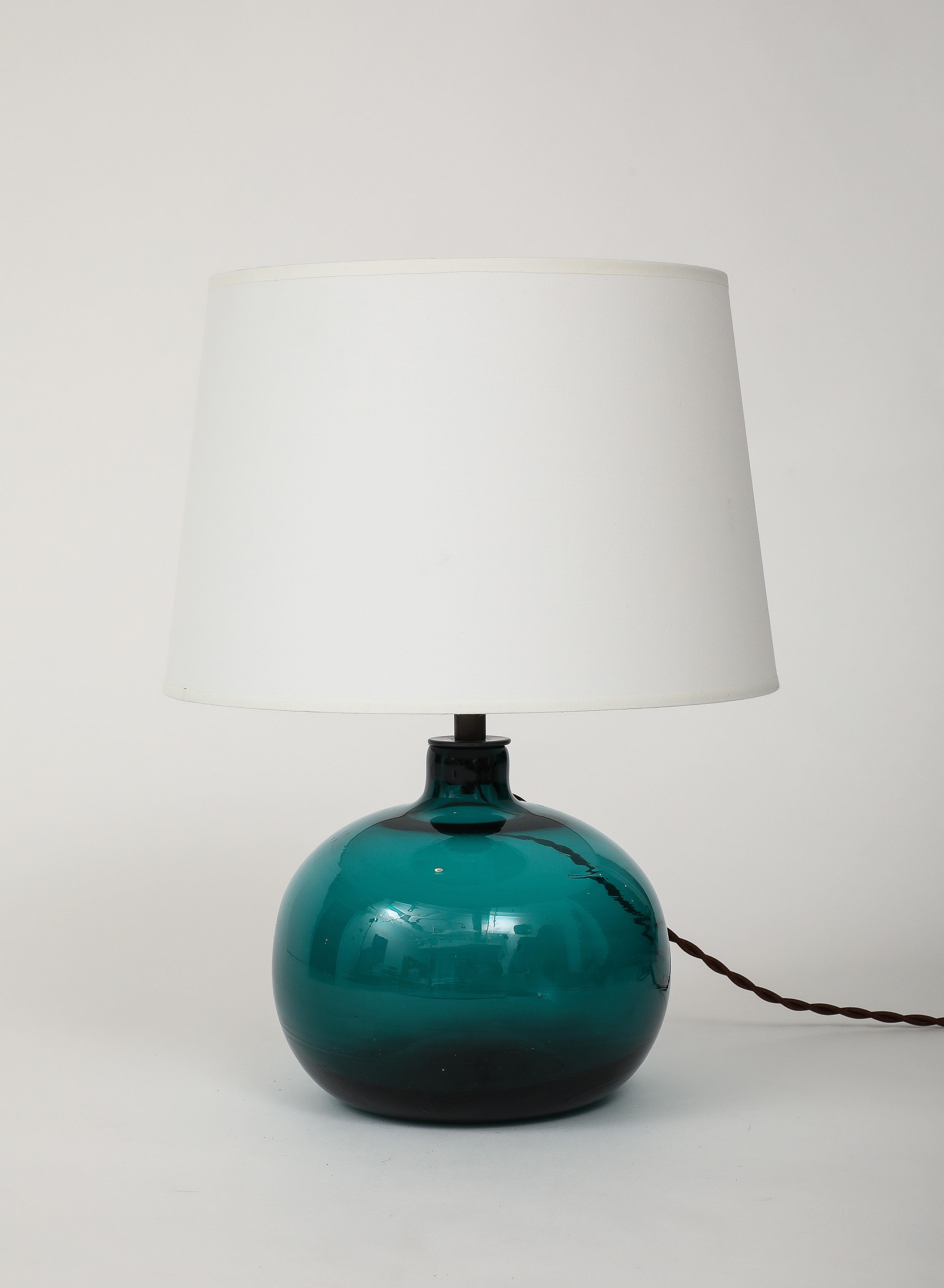 French Claude Morin Green Blown Glass Lamp, France, 1970, signed, Custom Made Shade For Sale