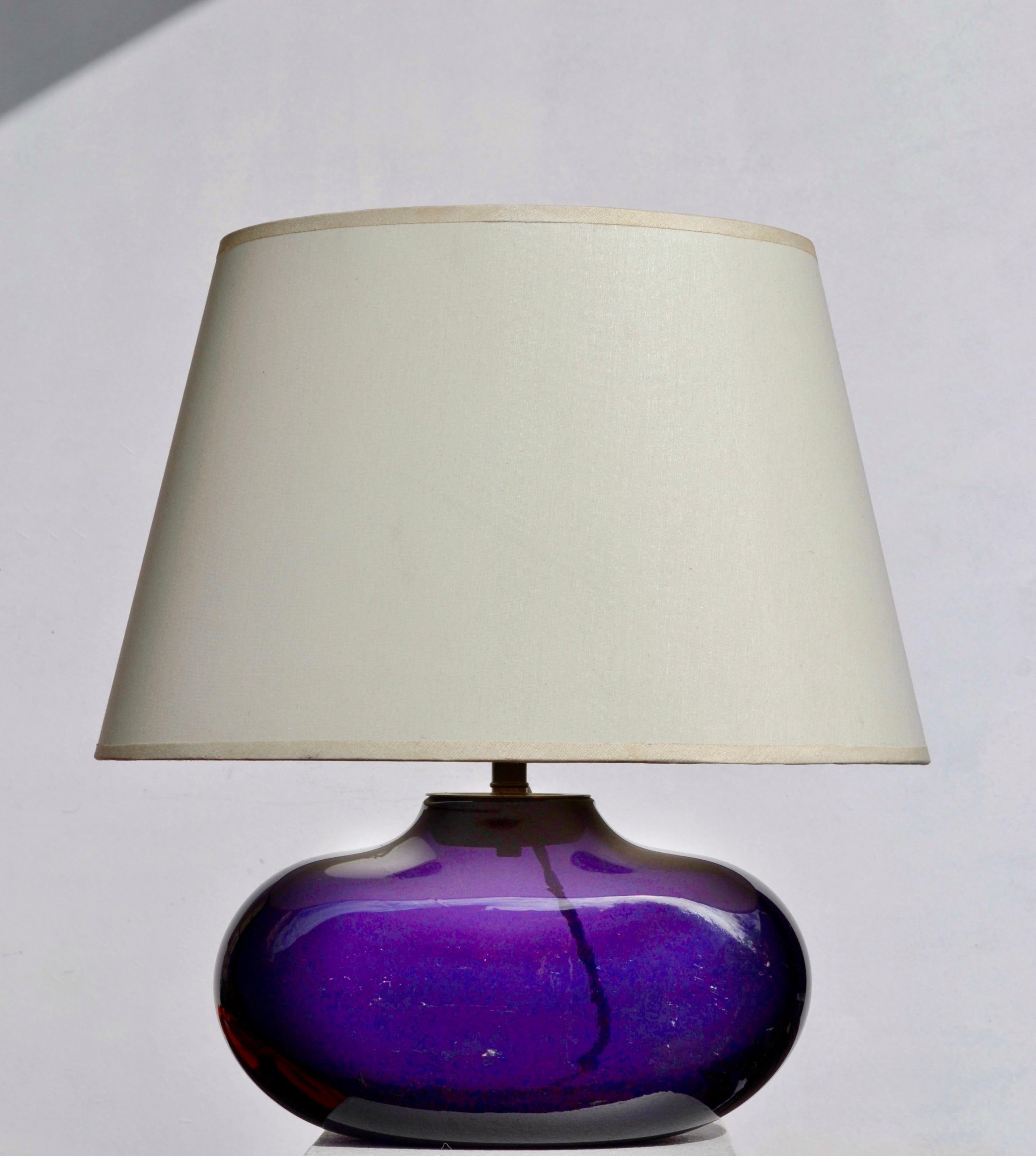 Claude Morin, Signed Blown Glass Table Lamp, France, circa 1970 In Good Condition For Sale In SOTTEVILLE-LÈS-ROUEN, FR