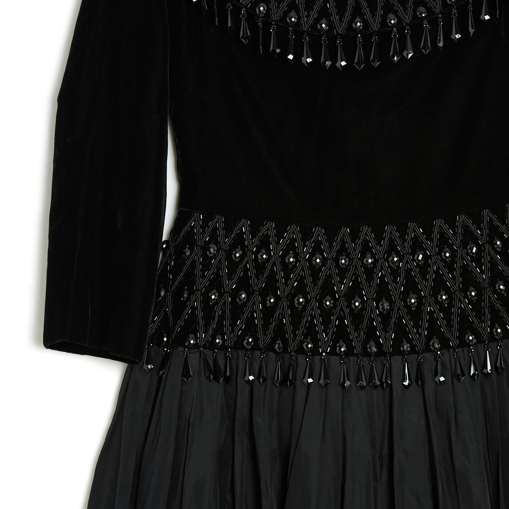 Claude Riha 1980s Robe FR36 Haute Couture Black Velvet Dress Gown UK8 US6 For Sale 1