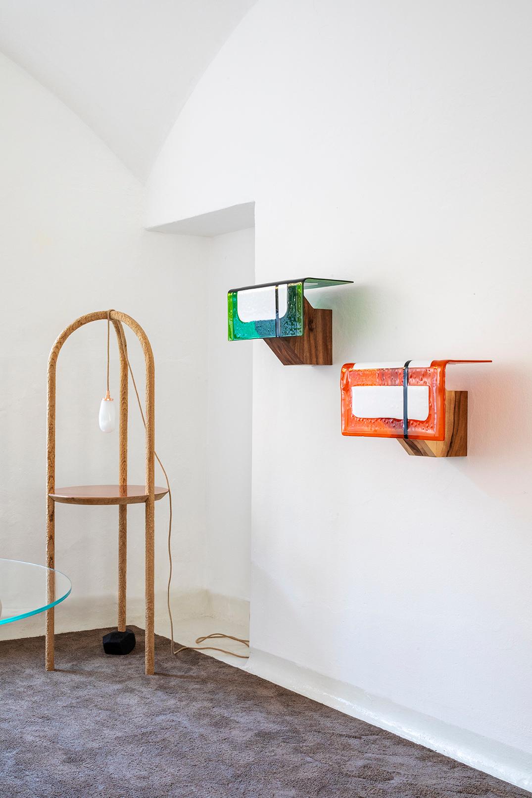 Claude Shelf Blu by Duccio Maria Gambi in Walnut and Murano Glass in vendita 1
