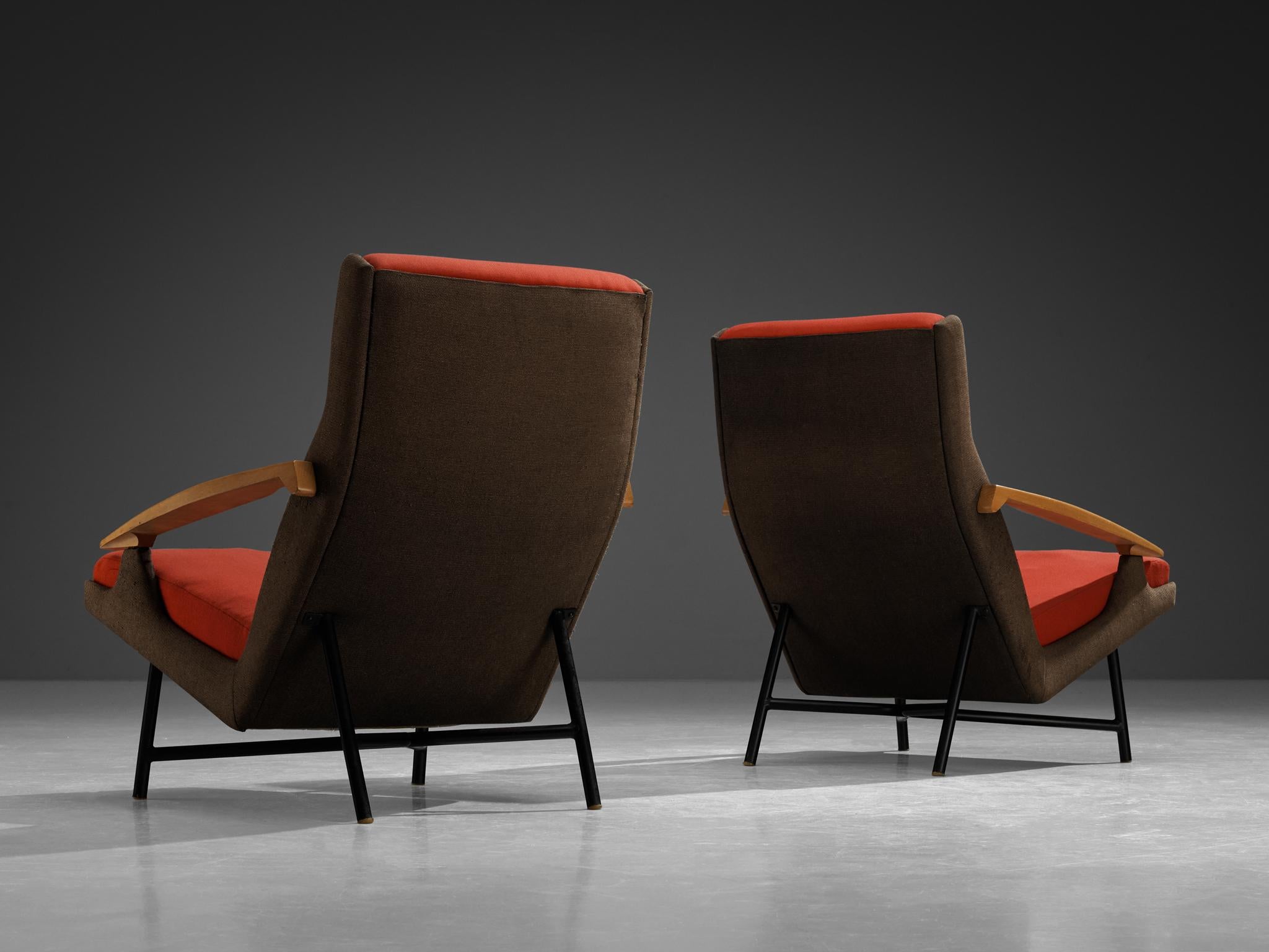 Pareja de sillones Claude Vassal tapizados en dos tonos Francés en venta