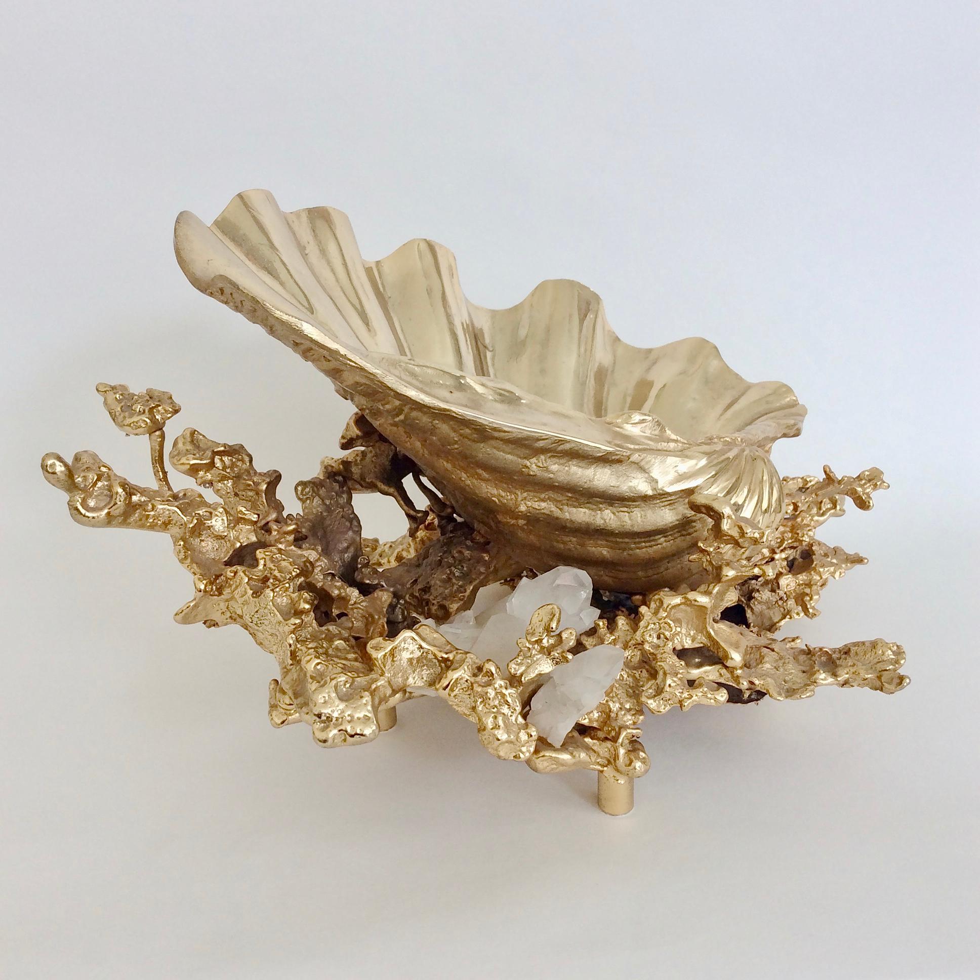 Nice sculptural Claude Victor Boeltz table centerpiece, circa 1980, France.
Gold-plated bronze and white quartz.
Dimensions: 38 cm W, 20 cm H, 30 cm D.
Good original condition.
All purchases are covered by our Buyer Protection Guarantee.
This item