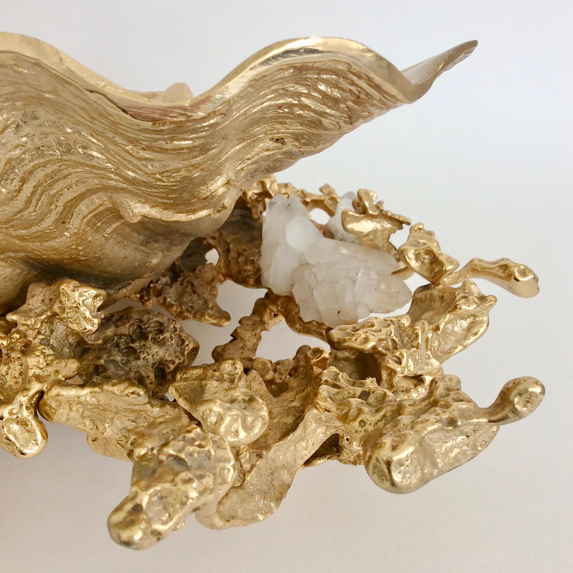 Centro de mesa Claude Victor Boeltz de bronce dorado y cuarzo Francia Regencia de Hollywood en venta