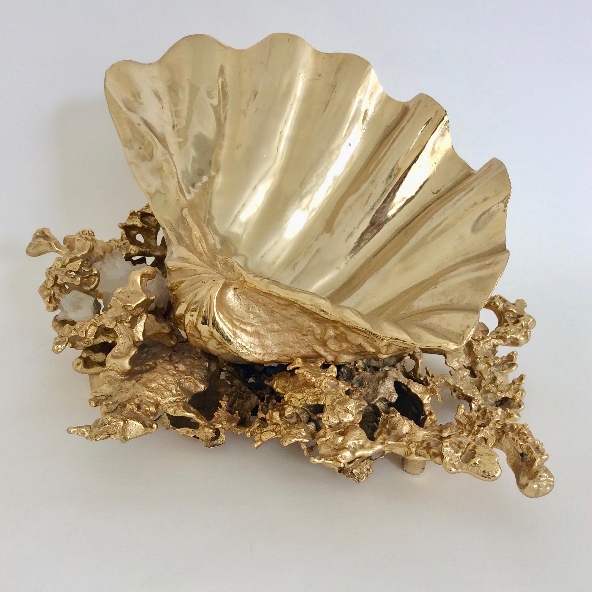 Centro de mesa Claude Victor Boeltz de bronce dorado y cuarzo Francia en Bueno estado para la venta en Brussels, BE