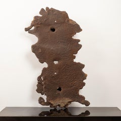 Claude Viseux, Sculpture abstraite, 1960, acier coulé sur sable