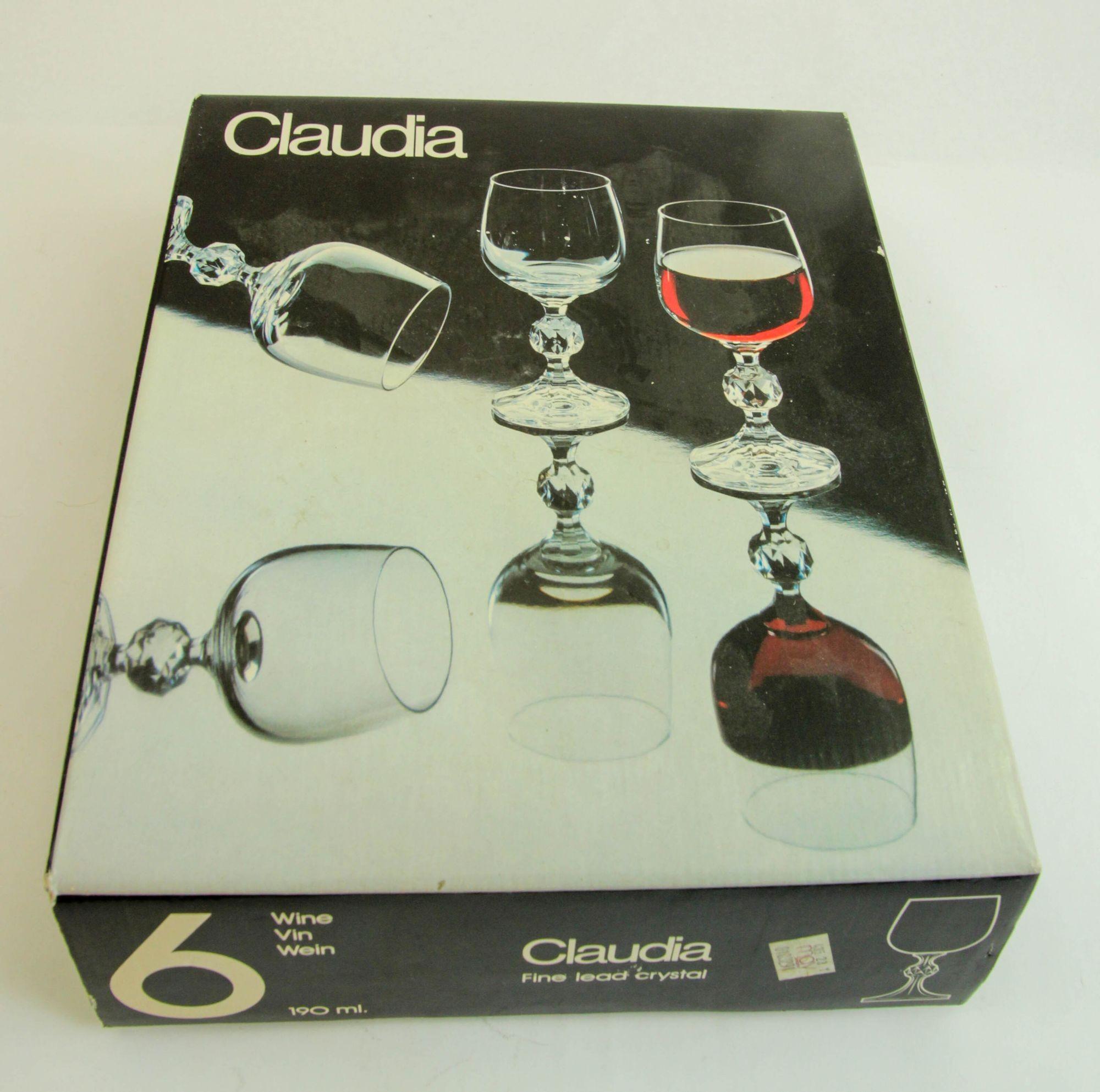 Claudia Bohemia crystal ball stem crystal wine glasses unused in original box.
Handcrafted set of 6 wine lead crystal glasses by the legendary Claudia Bohemia Crystal of Czechoslovakia.
Beautiful set of 6 Bohemia crystal Claudia water or wine