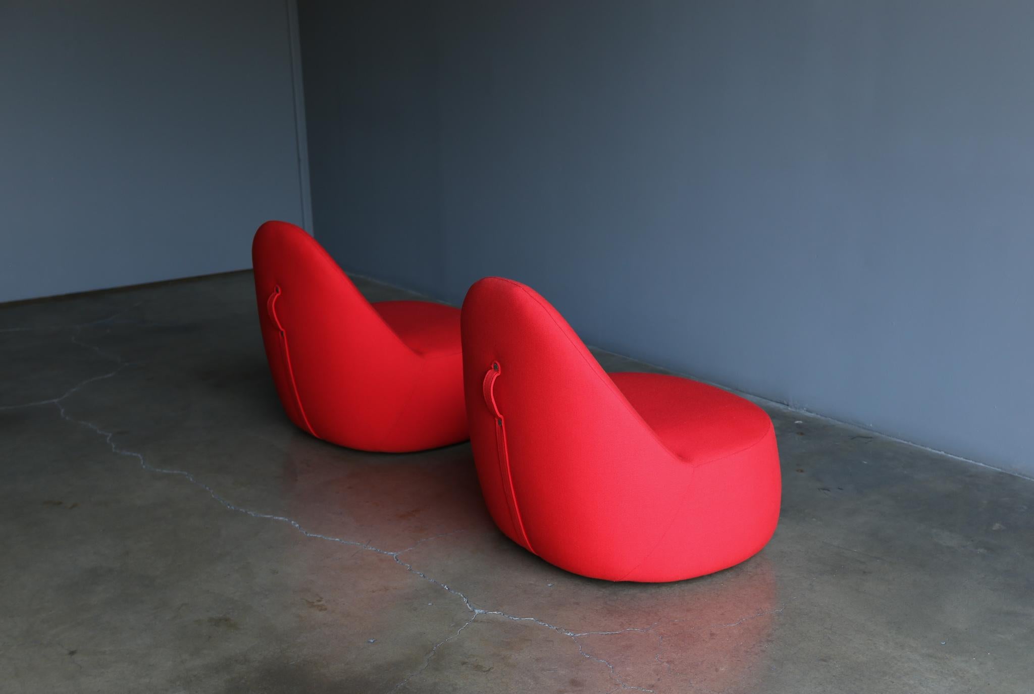 Claudia + Harry Washington Mitt Lounge Chairs for Bernhardt, circa 2015 4