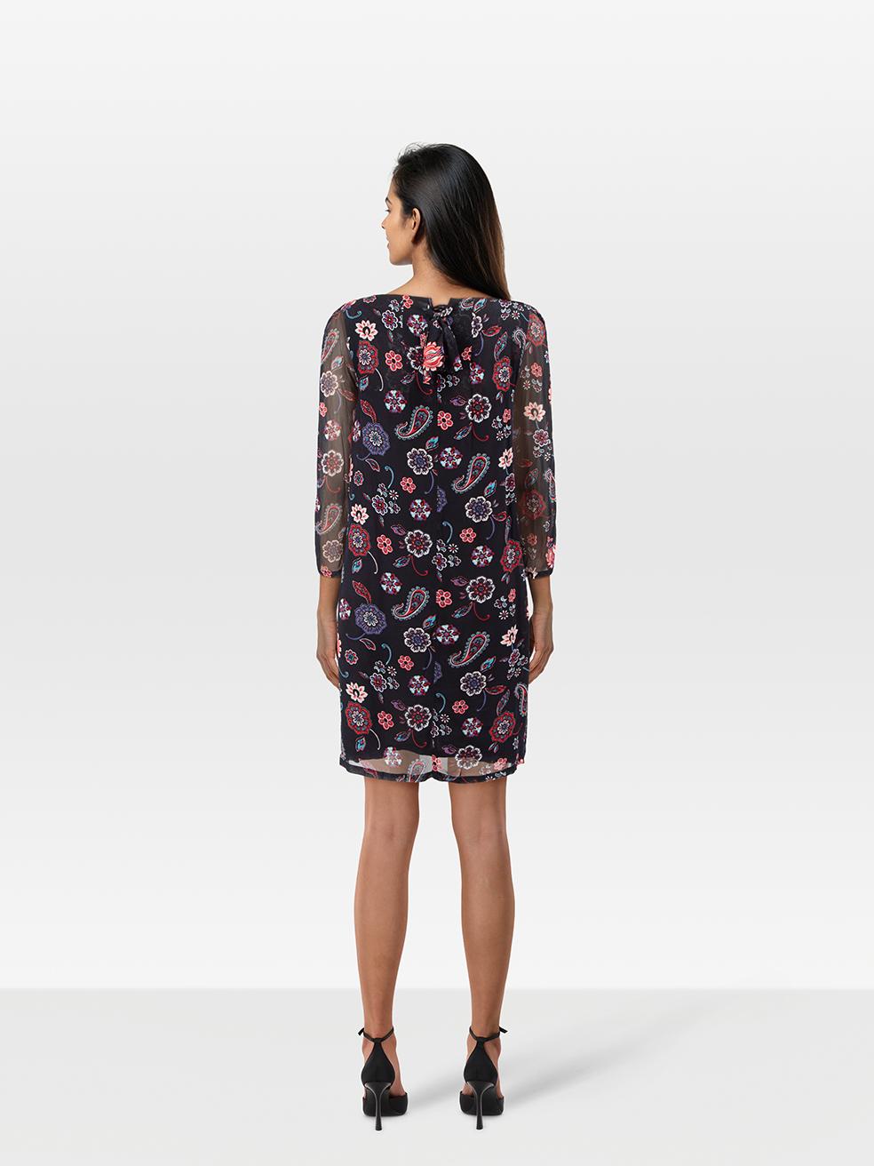 CONDITION is Very Good. Hardly any visible wear to the dress is evident on this used Claudie Pierlot designer resale item.
 
 
 
 
 Details
 
 
 Multicolour
 
 Viscose
 
 Dress
 
 Paisley and floral print
 
 Round neck
 
 Mini
 
 Long sheer sleeves
