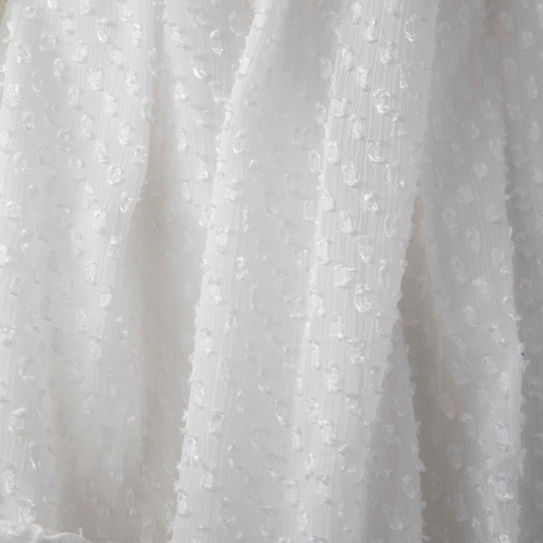 Claudie Pierlot Robe à volants blanche longueur genou, taille S Neuf - En vente à London, GB