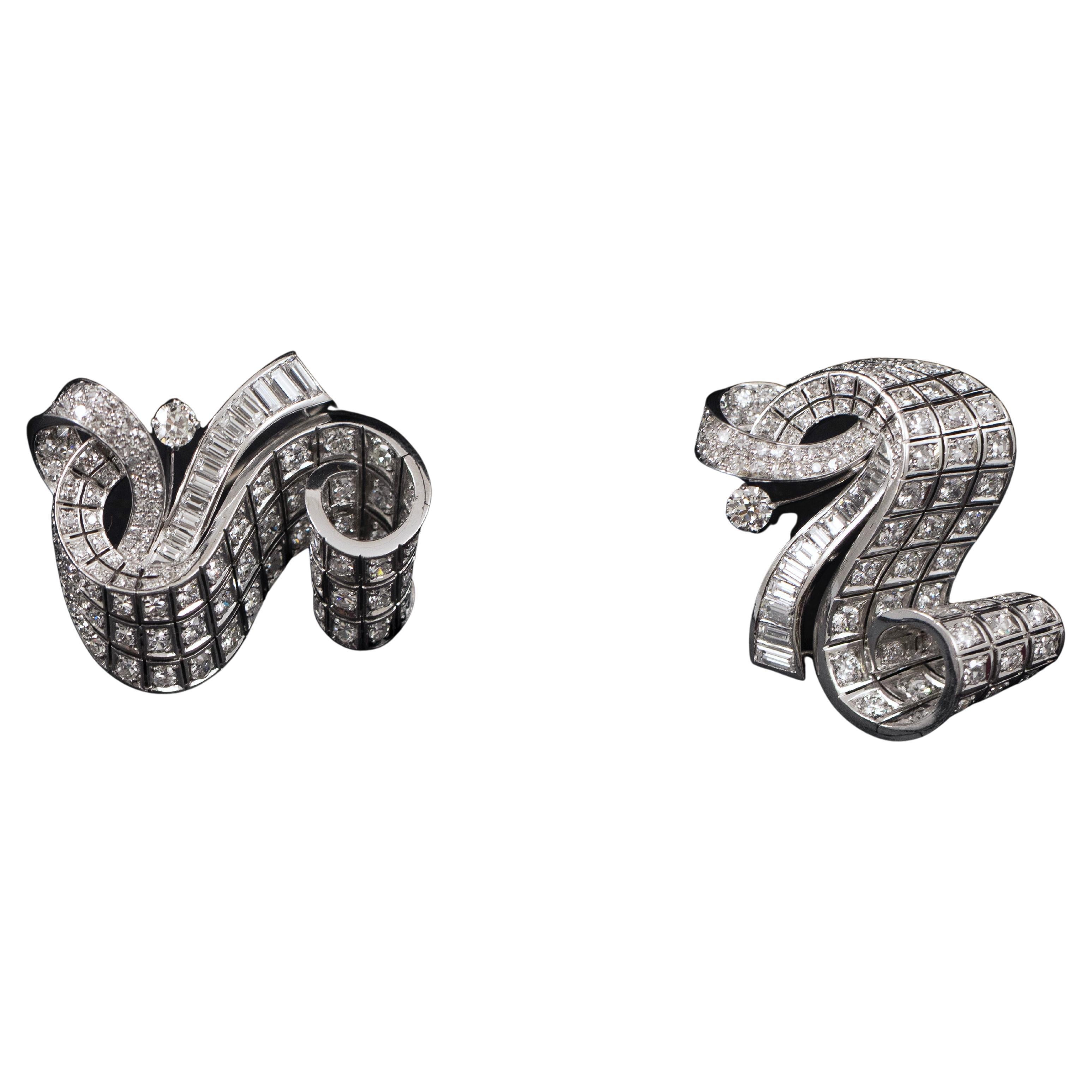 Claudino de Oliveira Art Deco Diamond Scroll Clip Pin Brooches Platinum 1940s For Sale