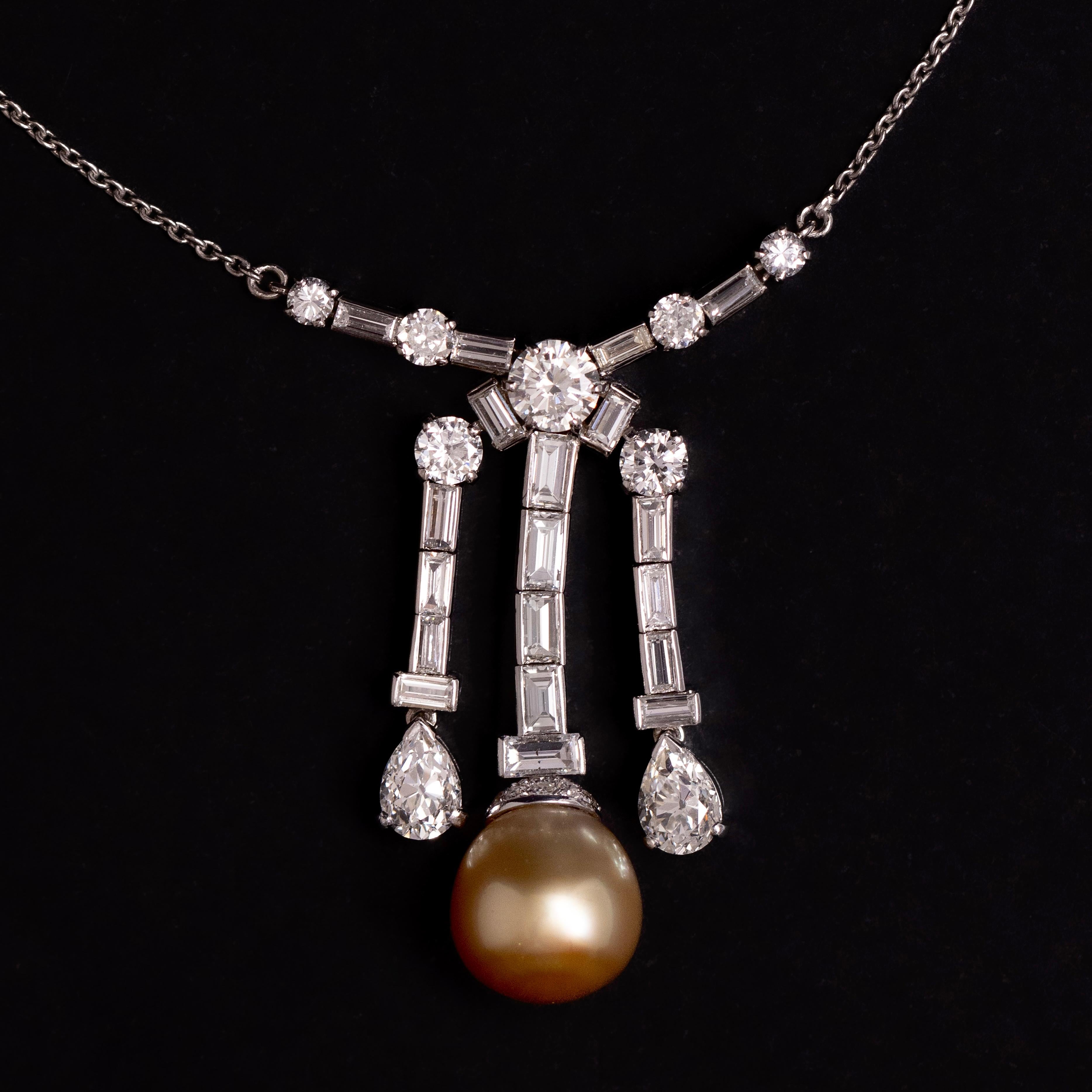 Claudino de Oliveira Art Deco Golden Pearl Old Cut Diamond Necklace 1940s In Good Condition For Sale In Lisbon, PT