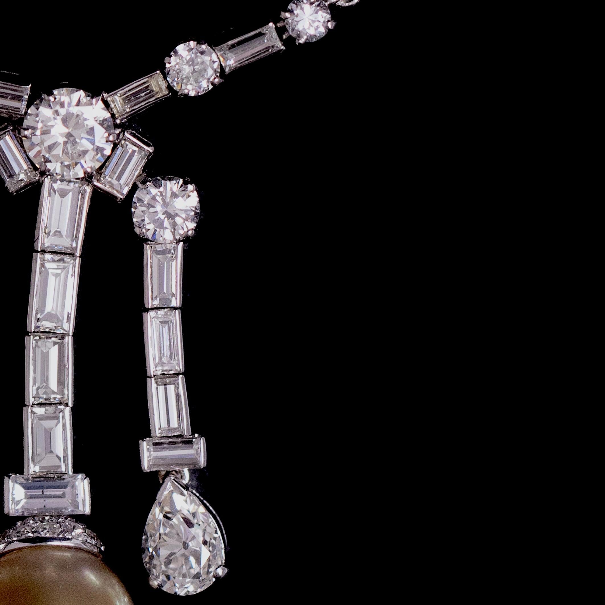 Women's or Men's Claudino de Oliveira Art Deco Golden Pearl Old Cut Diamond Necklace 1940s For Sale
